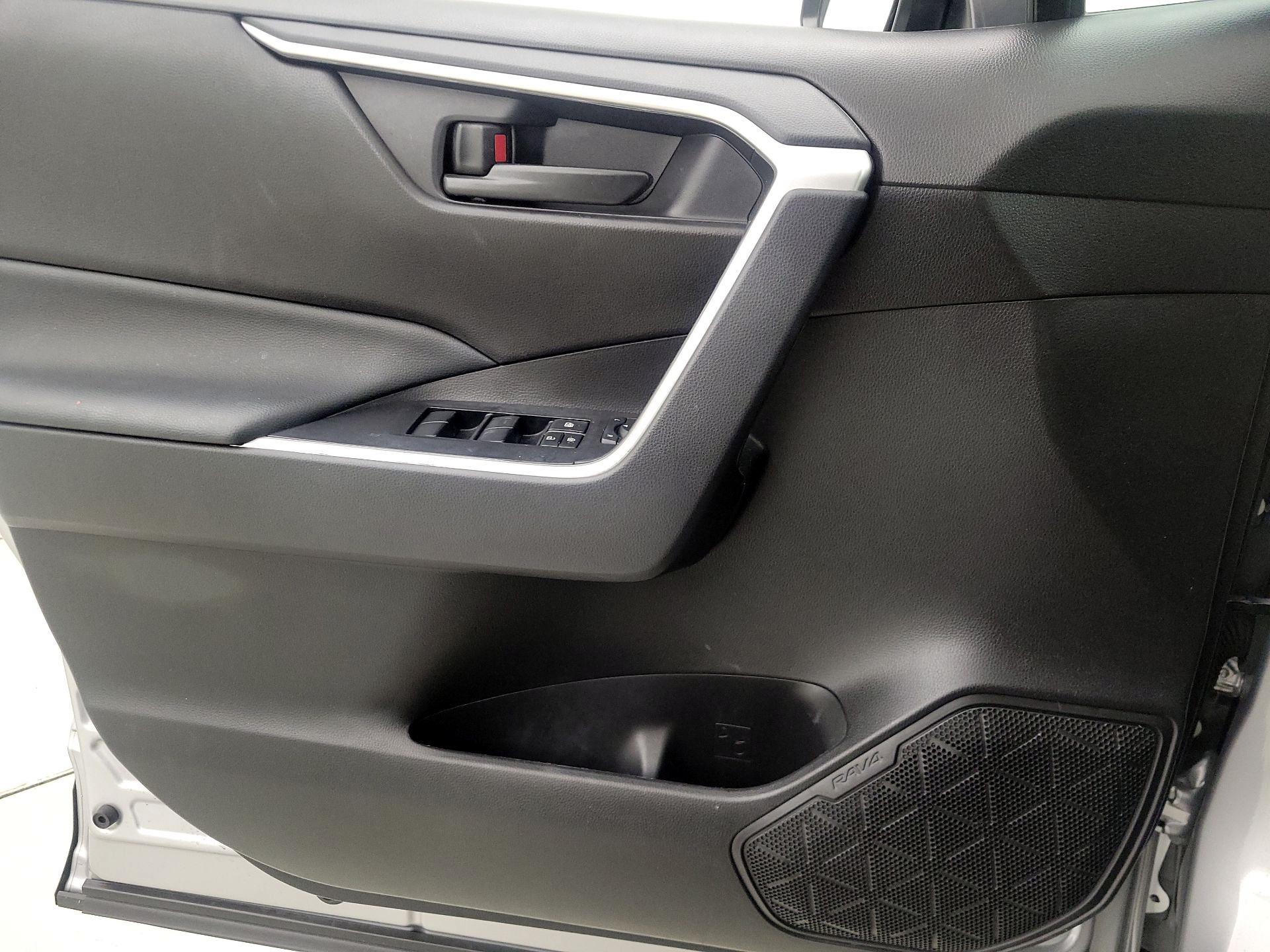 Thumbnail: 2024 Toyota RAV4 - 12