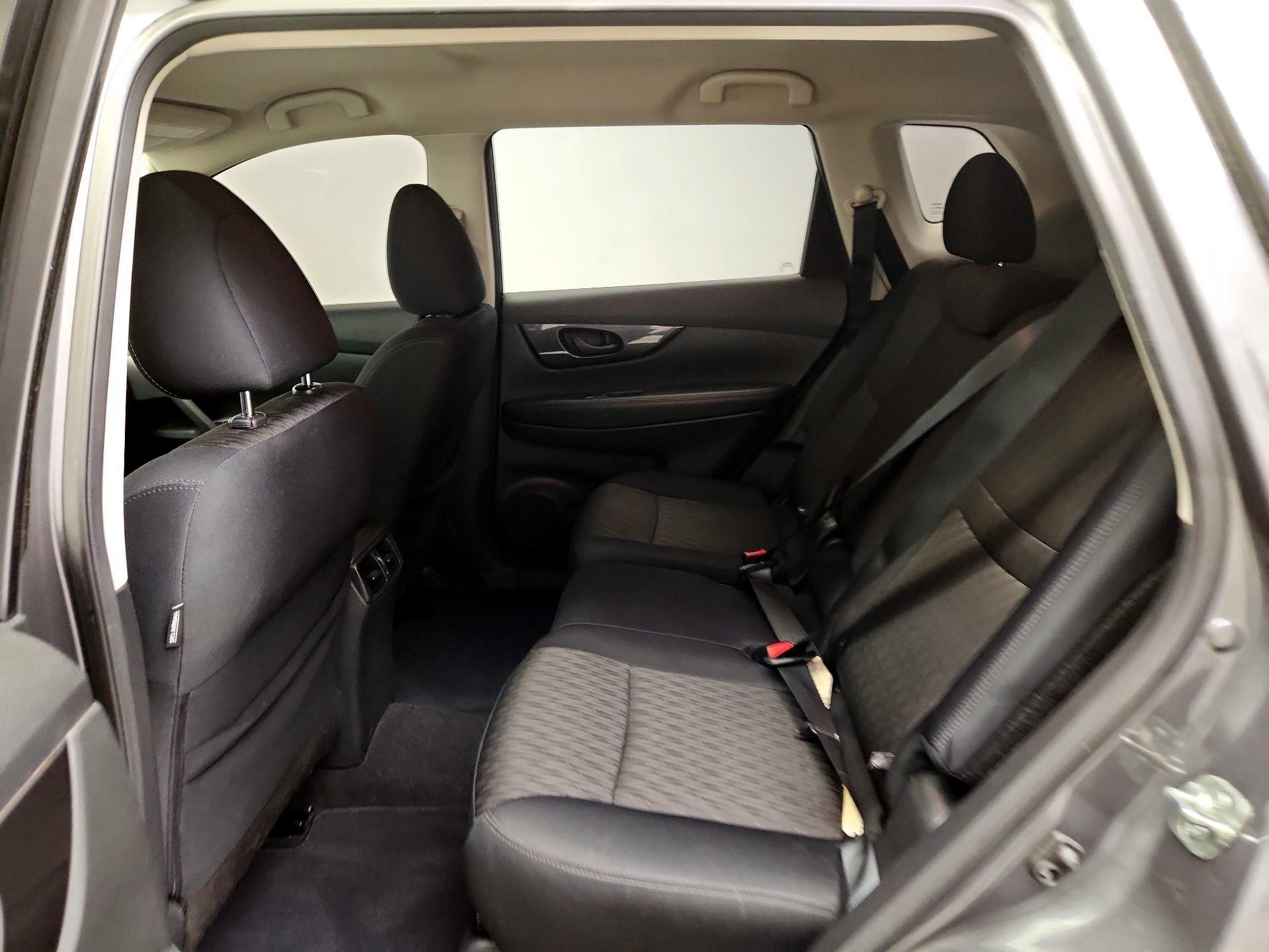 Thumbnail: 2019 Nissan Rogue - 19