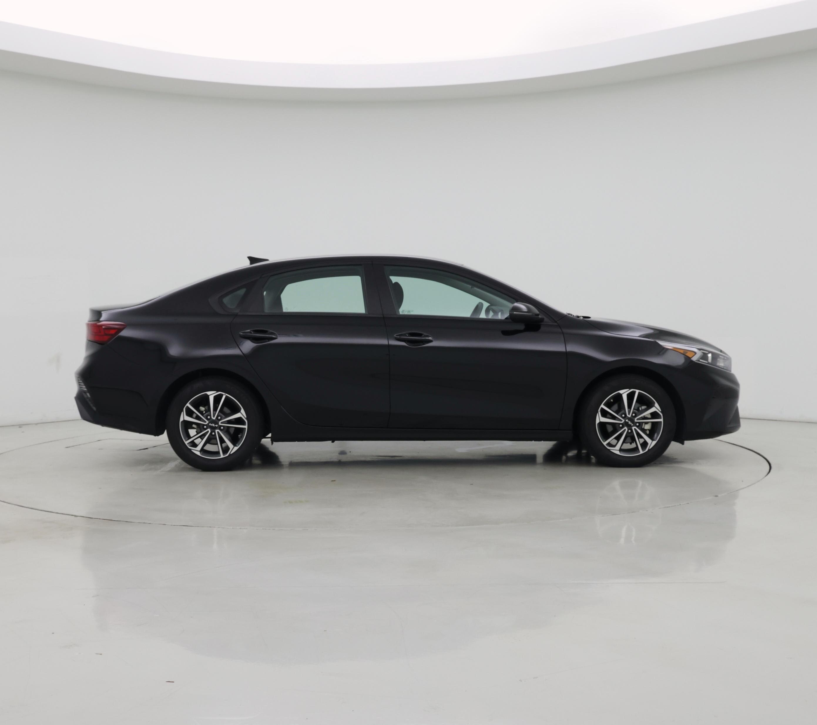 Thumbnail: 2024 Kia Forte - 7