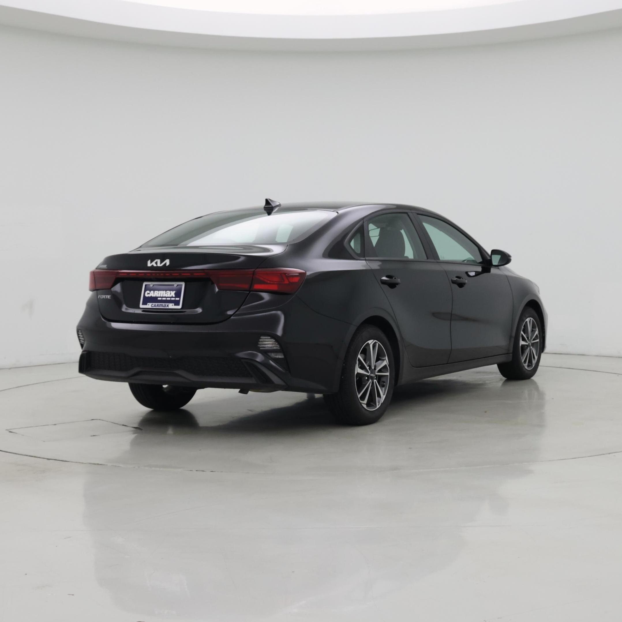 Thumbnail: 2024 Kia Forte - 8