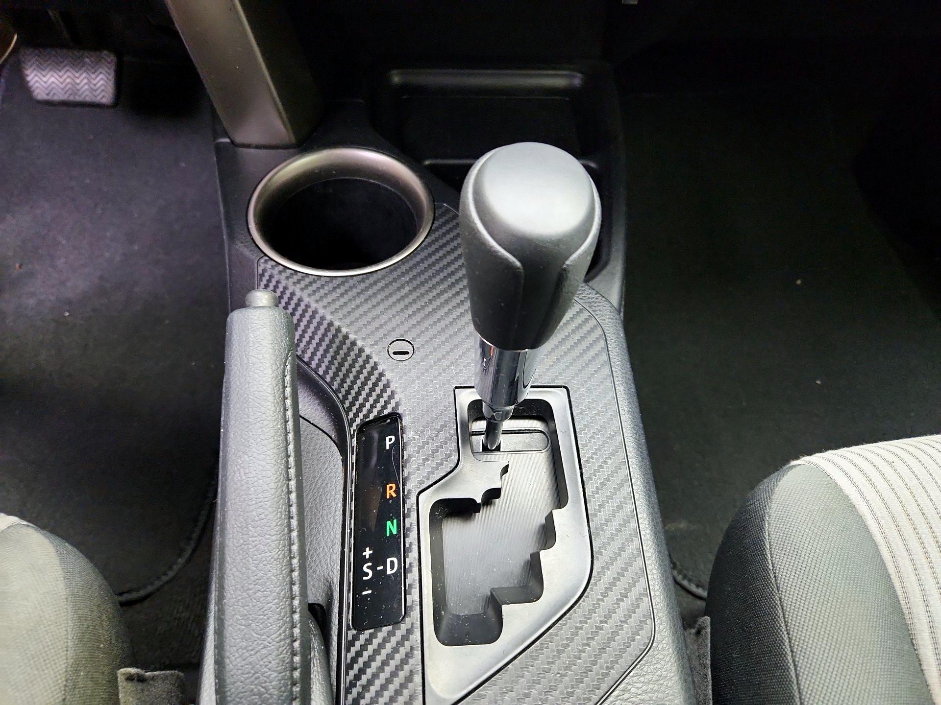 Thumbnail: 2015 Toyota RAV4 - 17