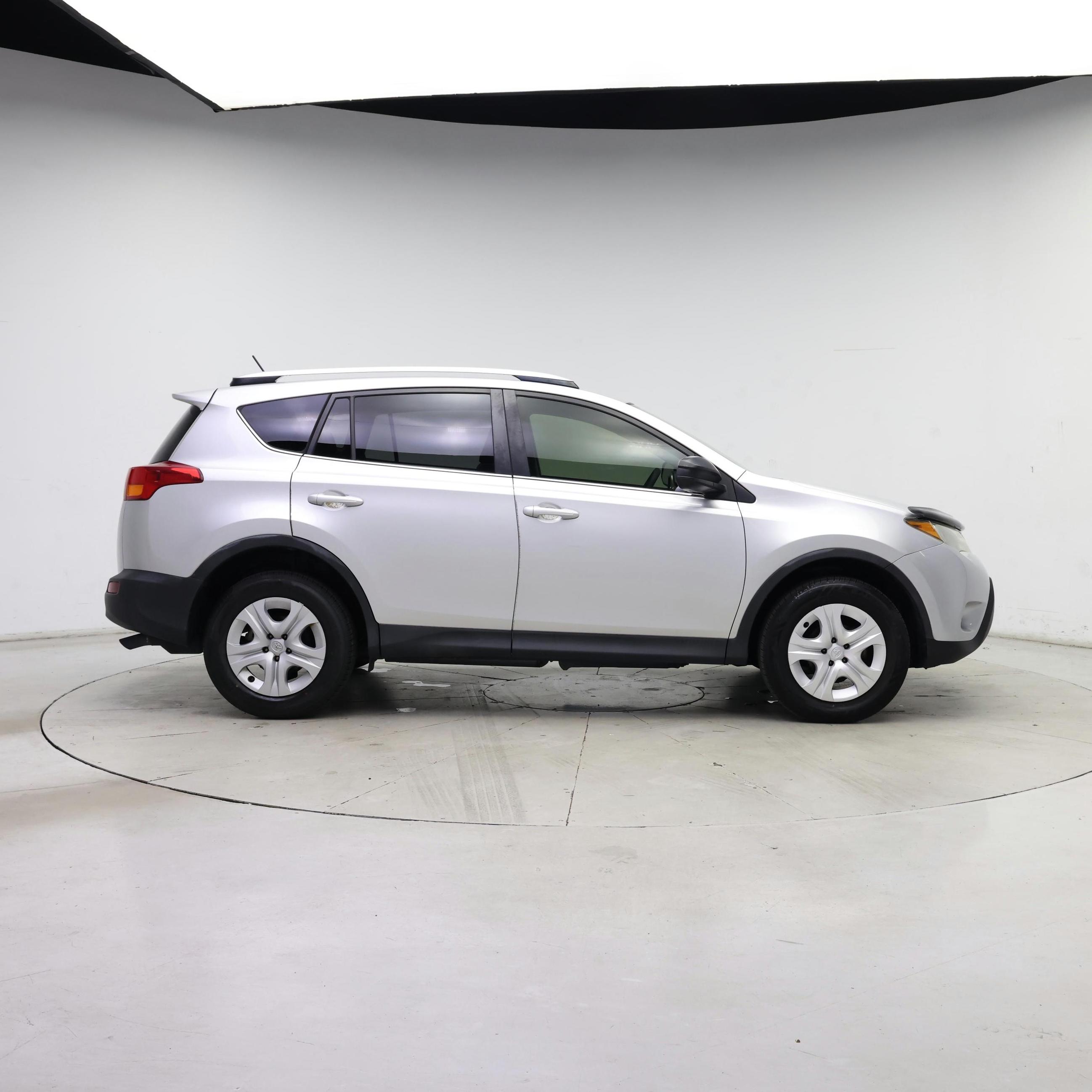 Thumbnail: 2015 Toyota RAV4 - 7