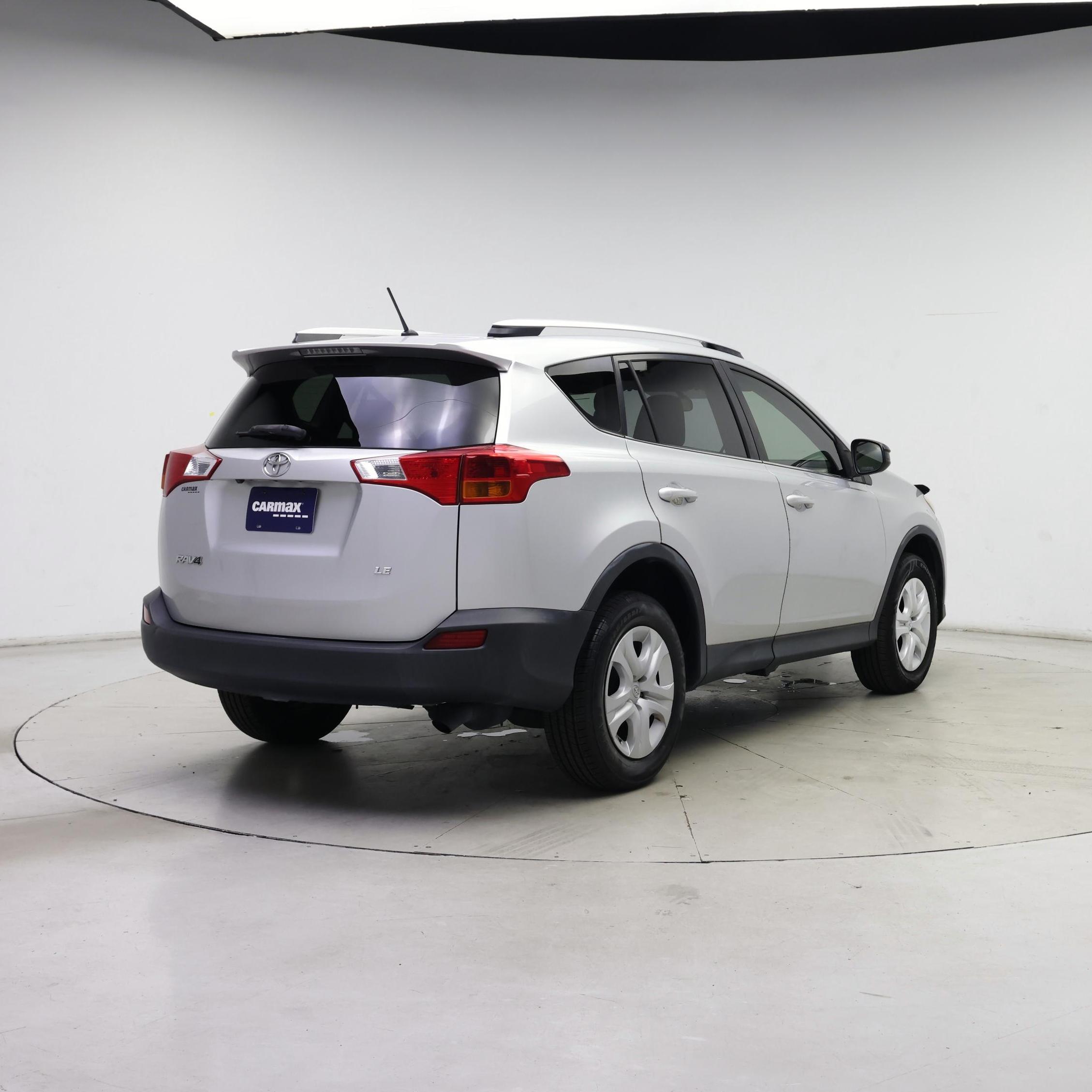 Thumbnail: 2015 Toyota RAV4 - 8