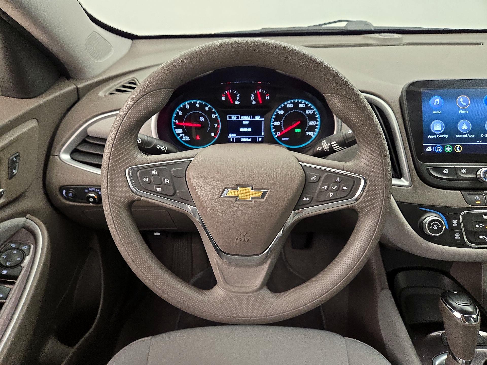 Thumbnail: 2020 Chevrolet Malibu - 10