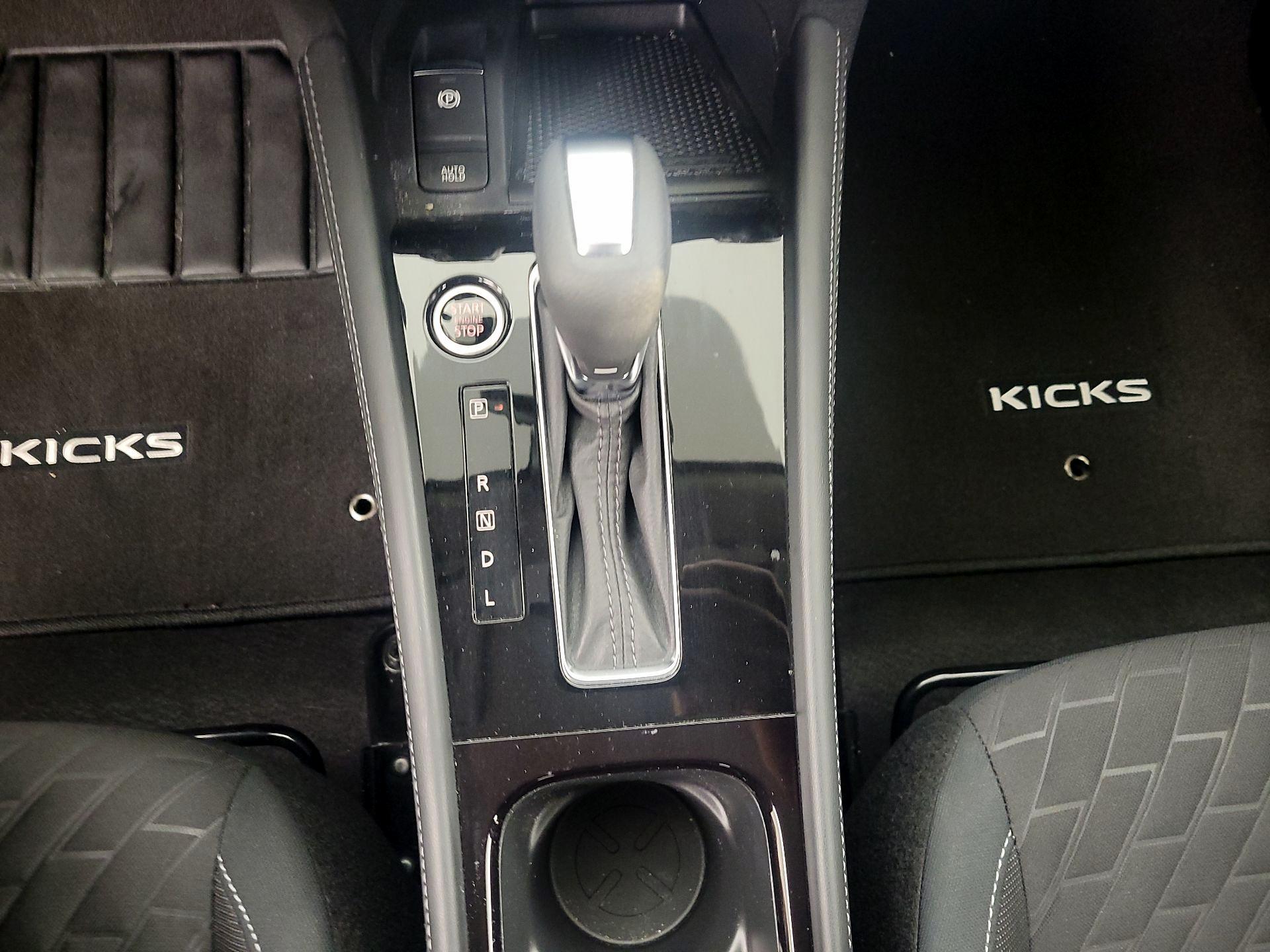 Thumbnail: 2023 Nissan Kicks - 16