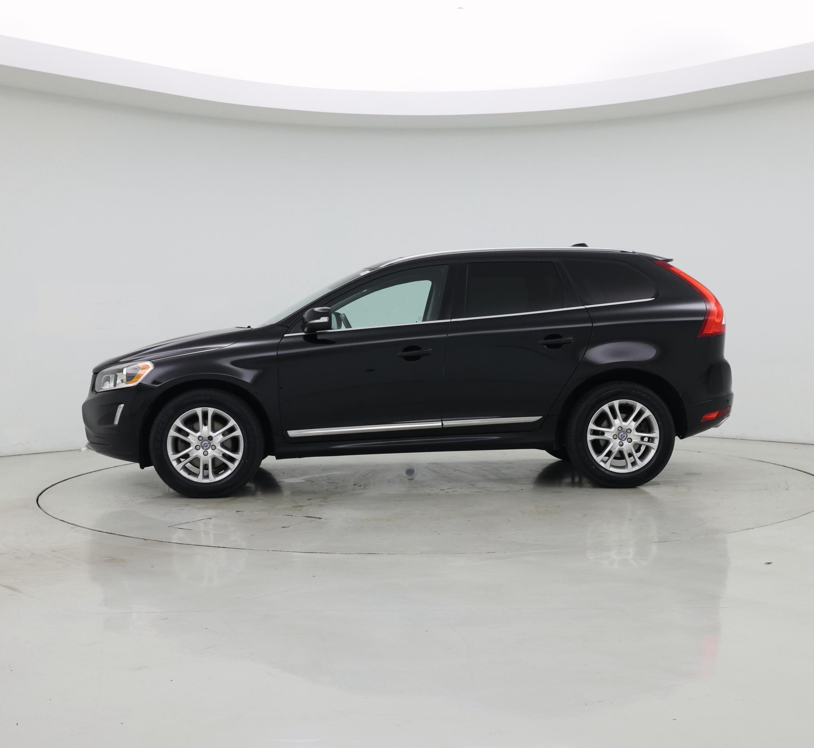 Thumbnail: 2016 Volvo XC60 - 3