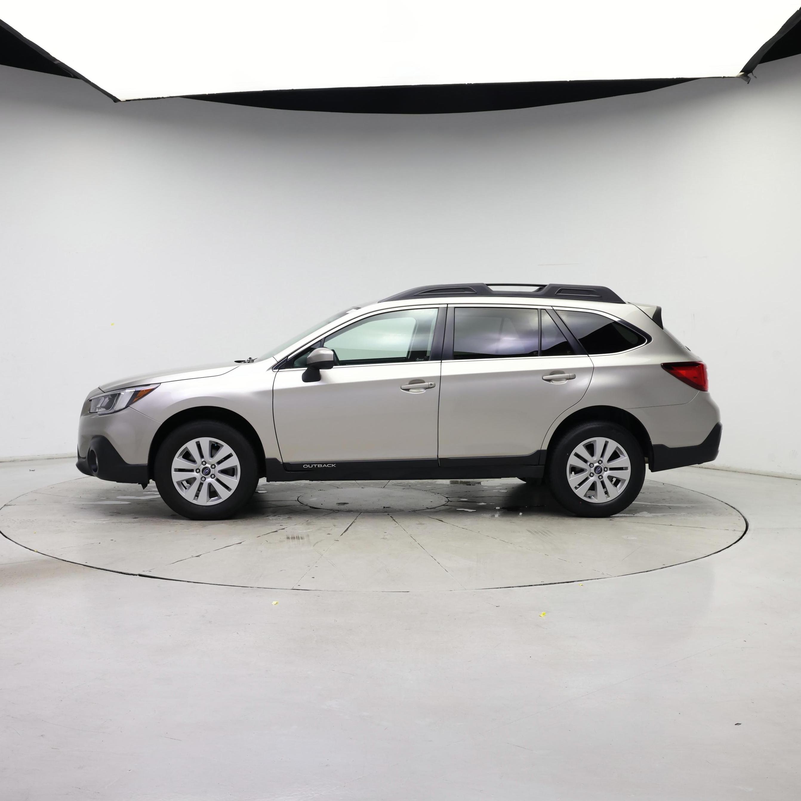 Thumbnail: 2018 Subaru Outback - 3