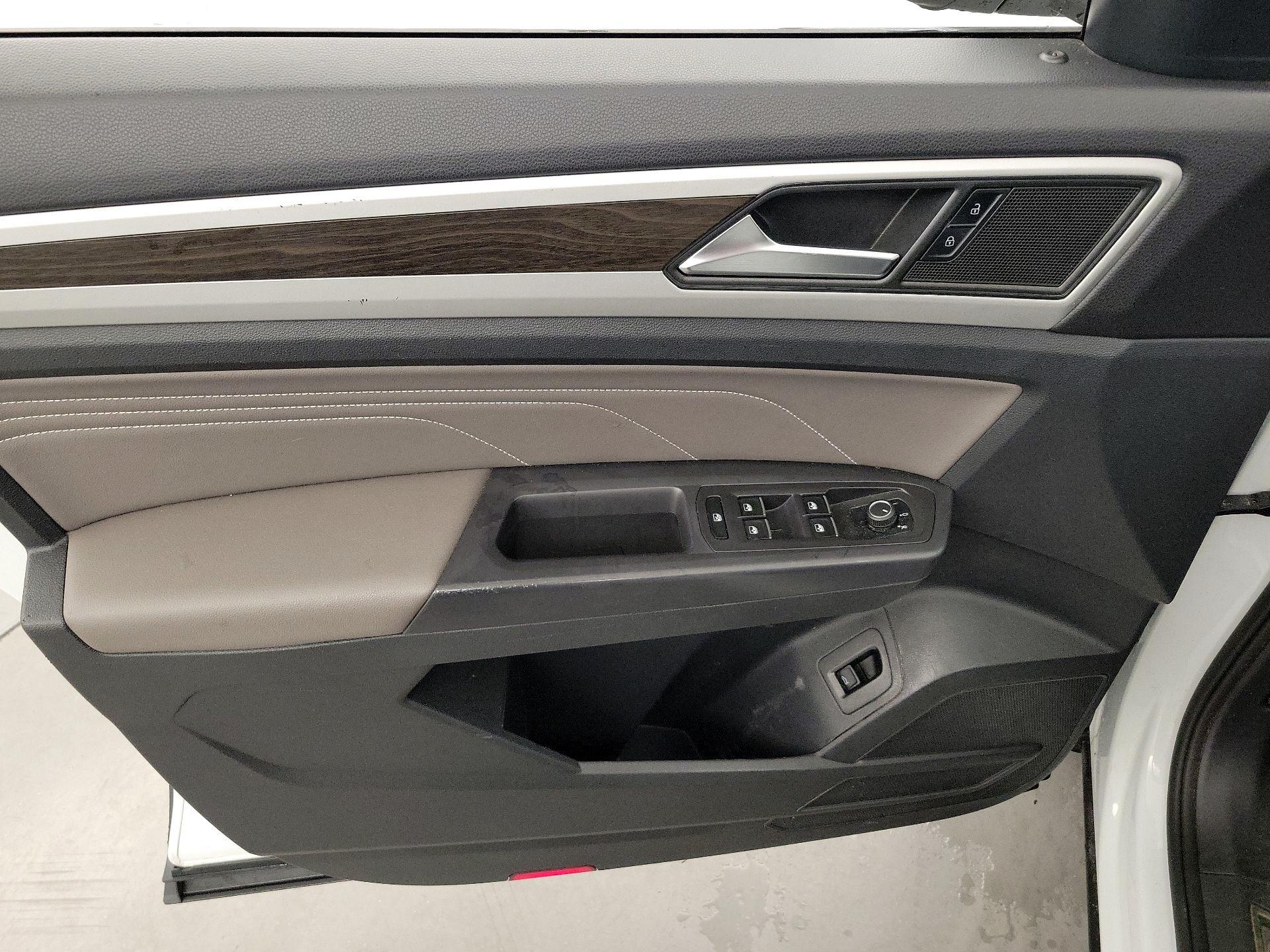 Thumbnail: 2021 Volkswagen Atlas - 12