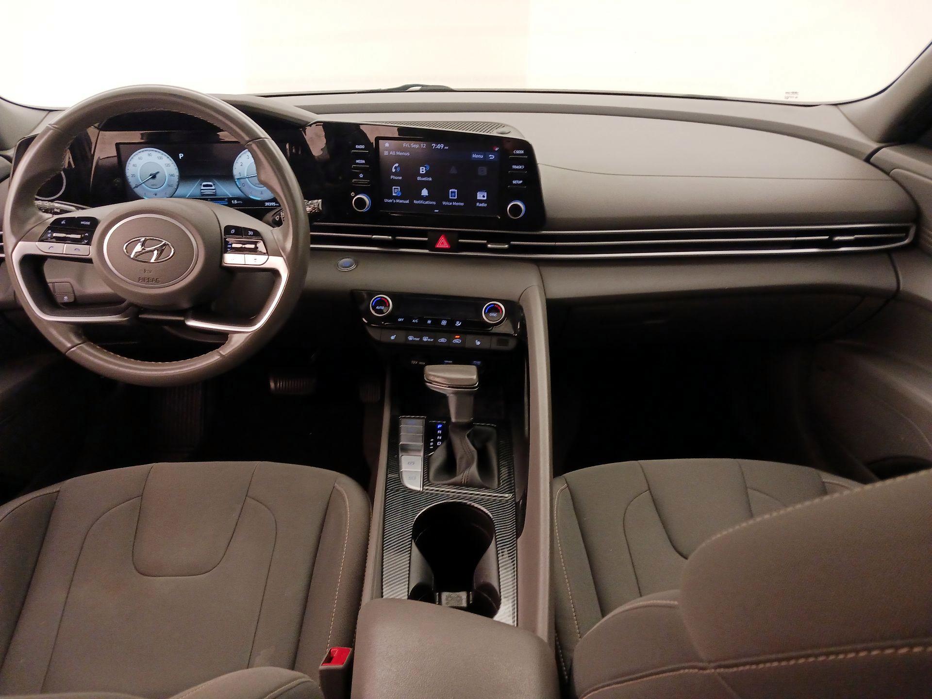 Thumbnail: 2022 Hyundai Elantra - 9