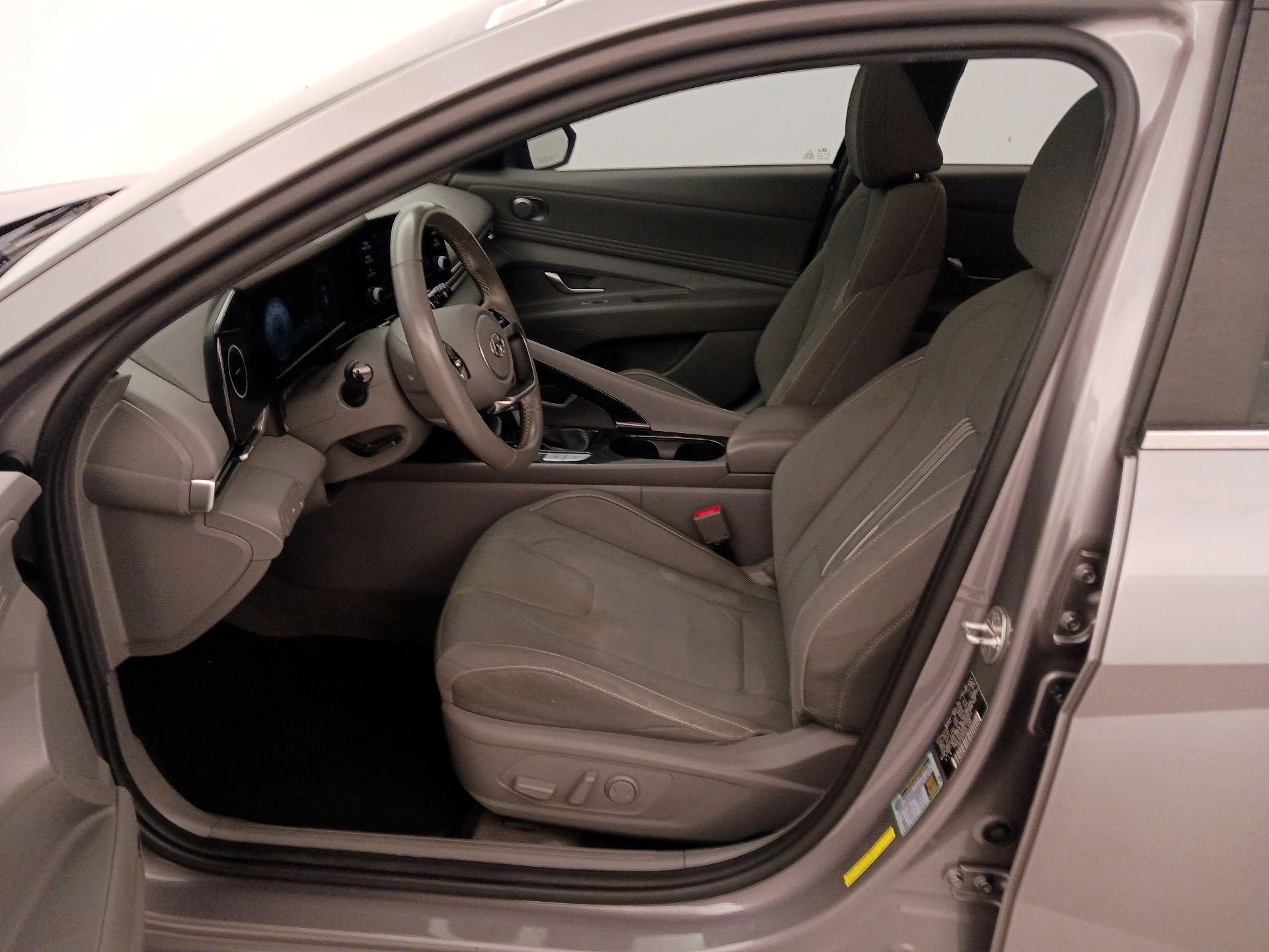 Thumbnail: 2022 Hyundai Elantra - 11