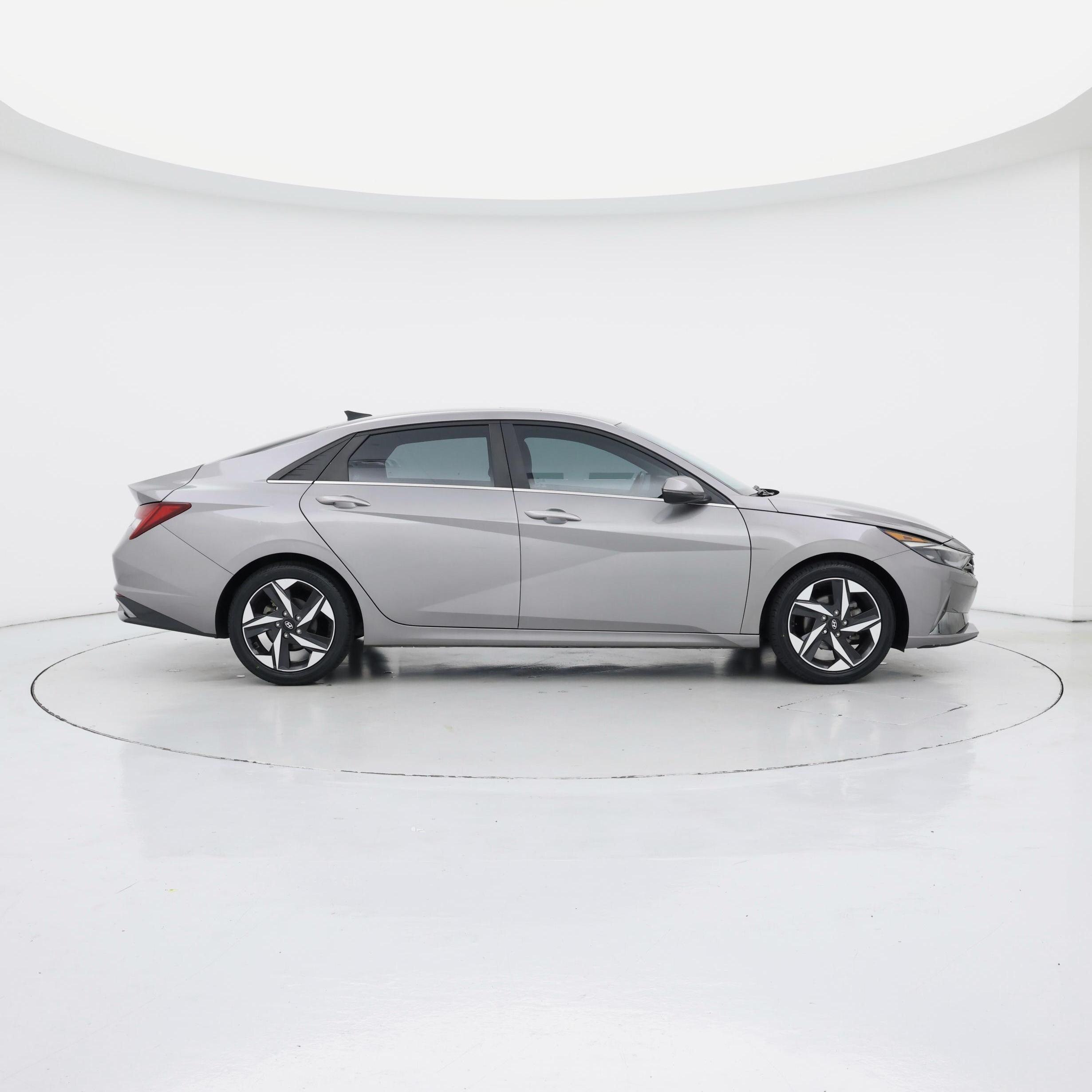 Thumbnail: 2022 Hyundai Elantra - 7