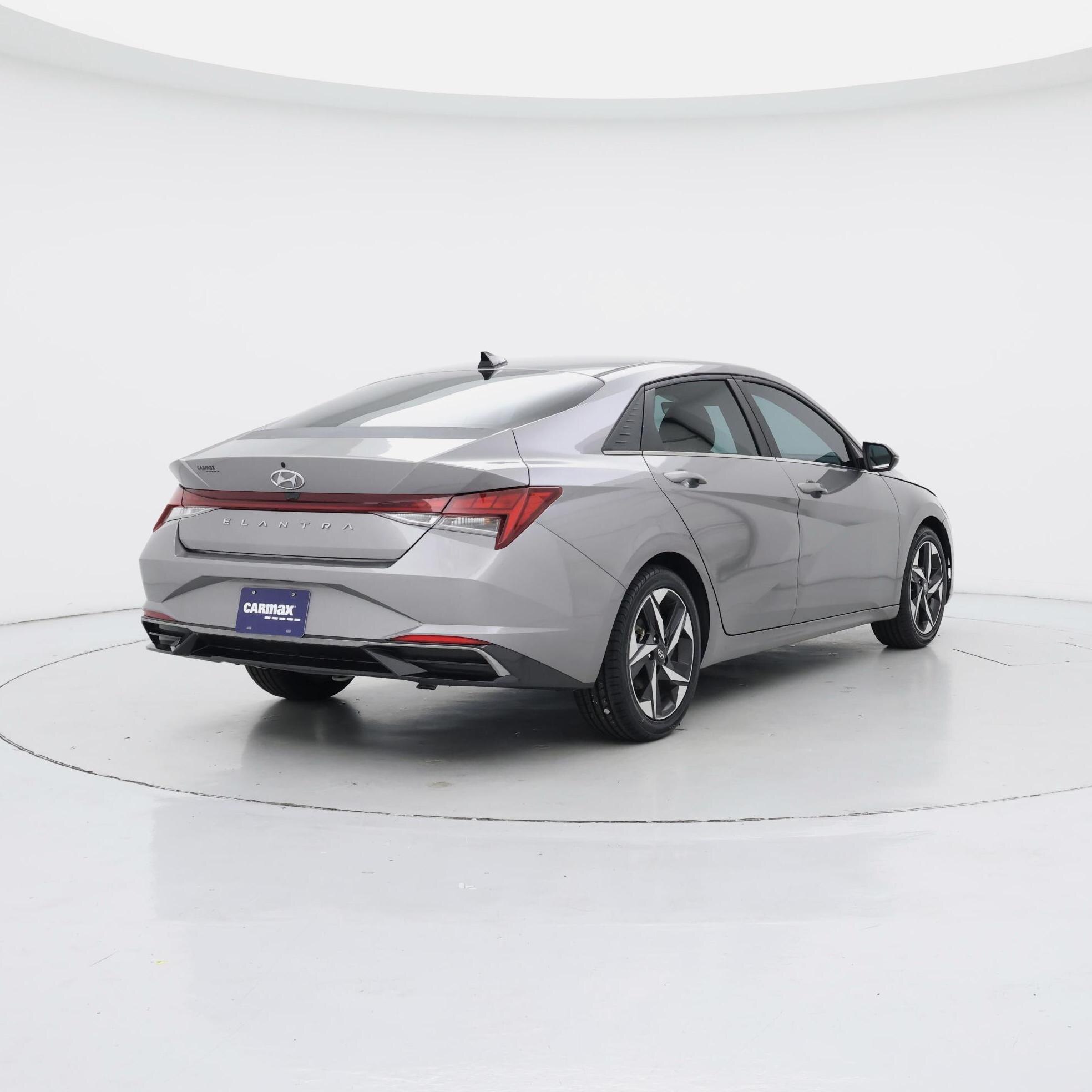 Thumbnail: 2022 Hyundai Elantra - 8