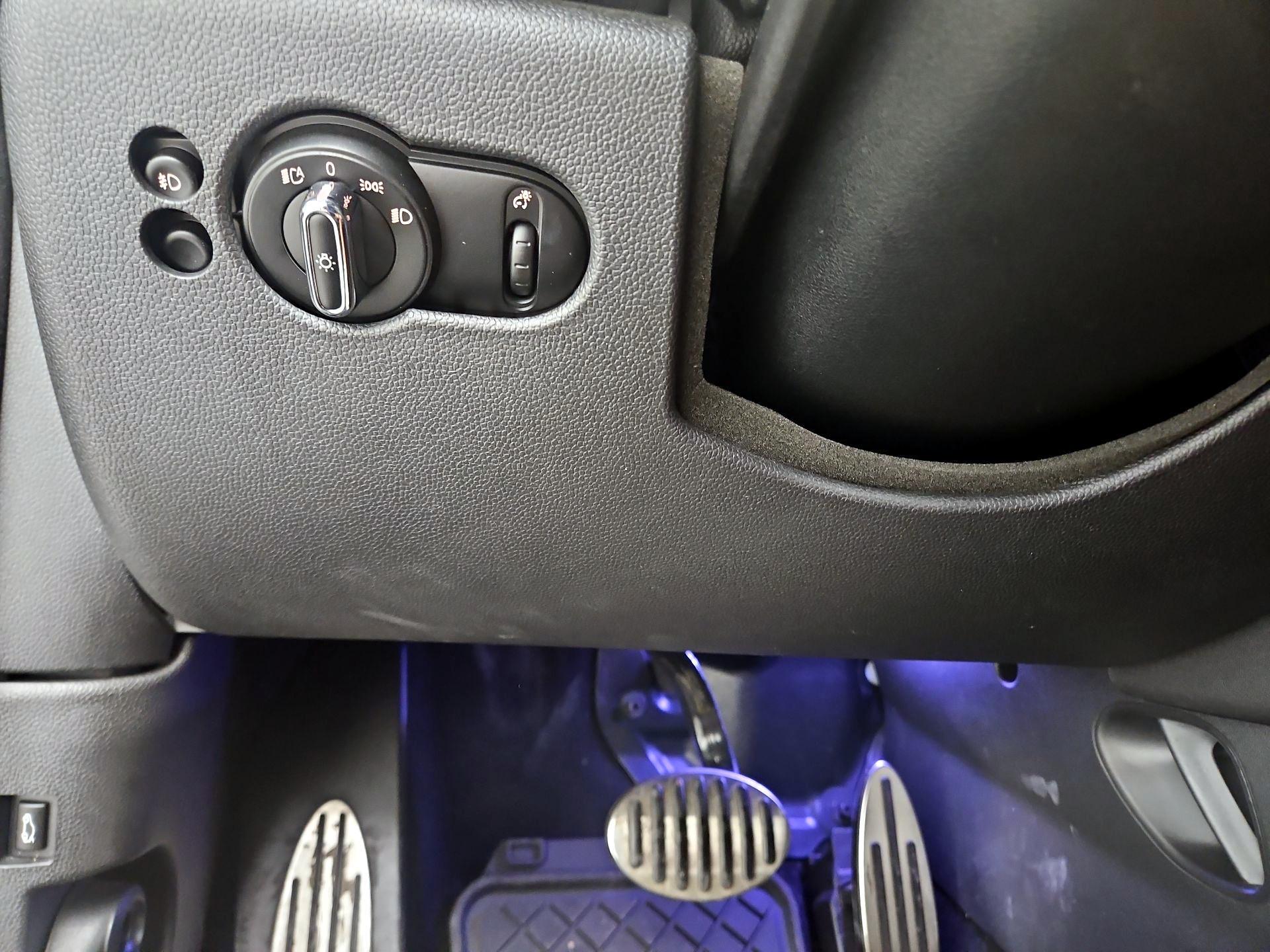 Thumbnail: 2019 MINI Cooper Hardtop - 13
