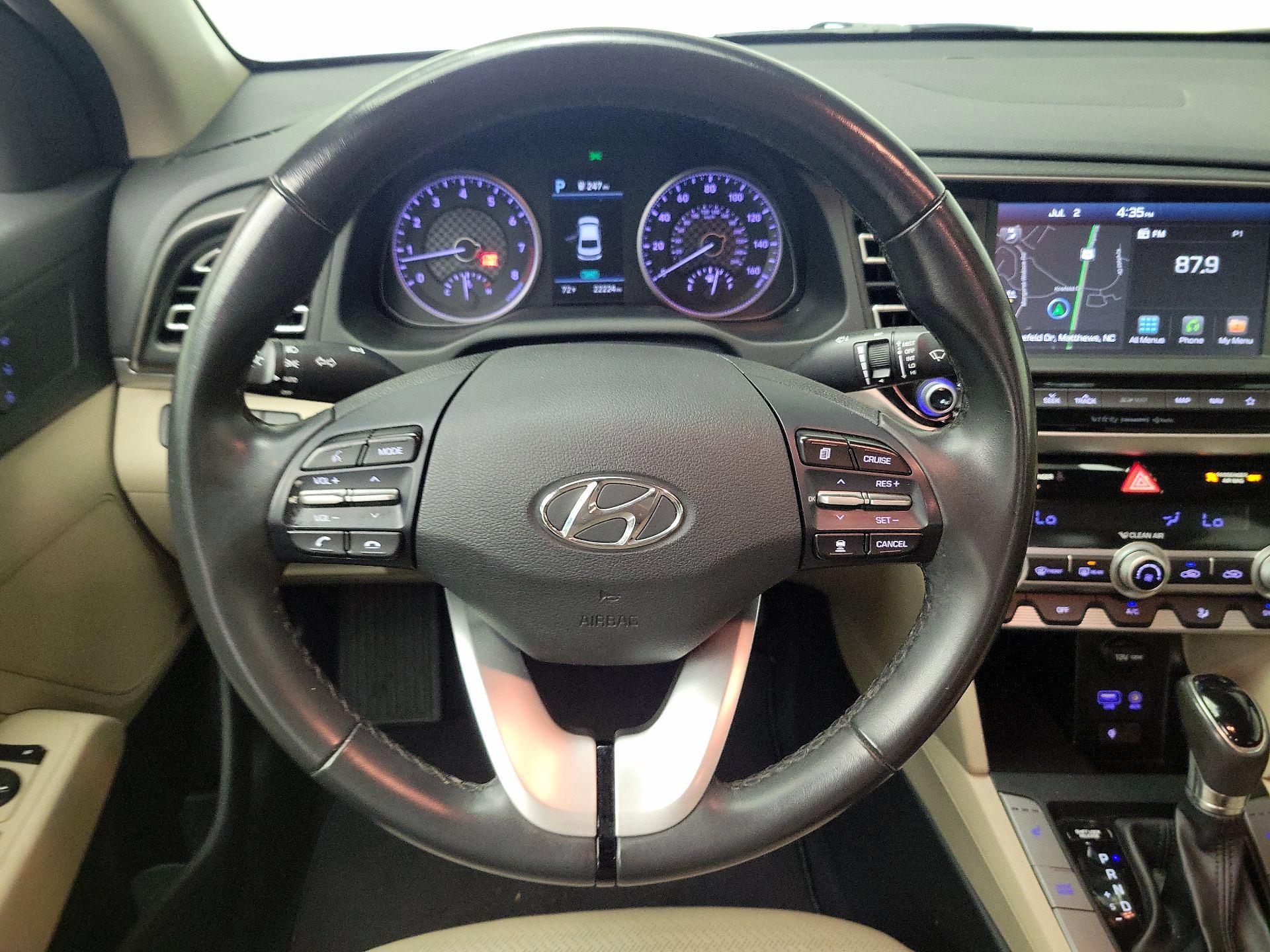 Thumbnail: 2020 Hyundai Elantra - 10