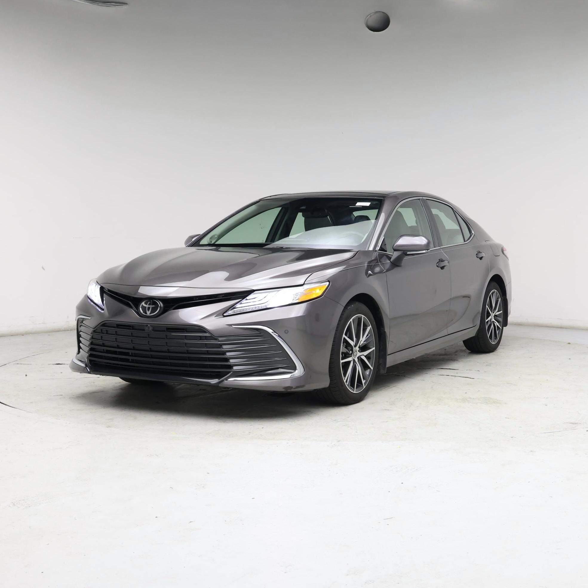 Thumbnail: 2023 Toyota Camry - 4
