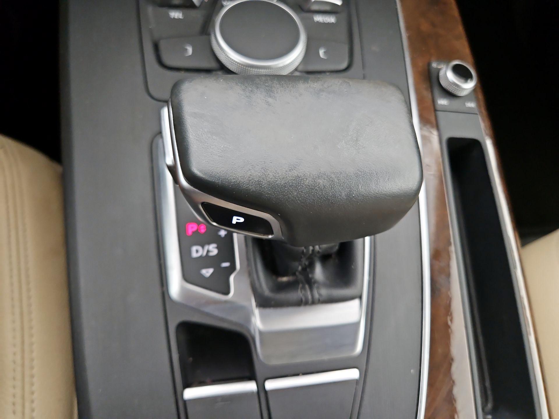 Thumbnail: 2020 Audi Q5 - 17