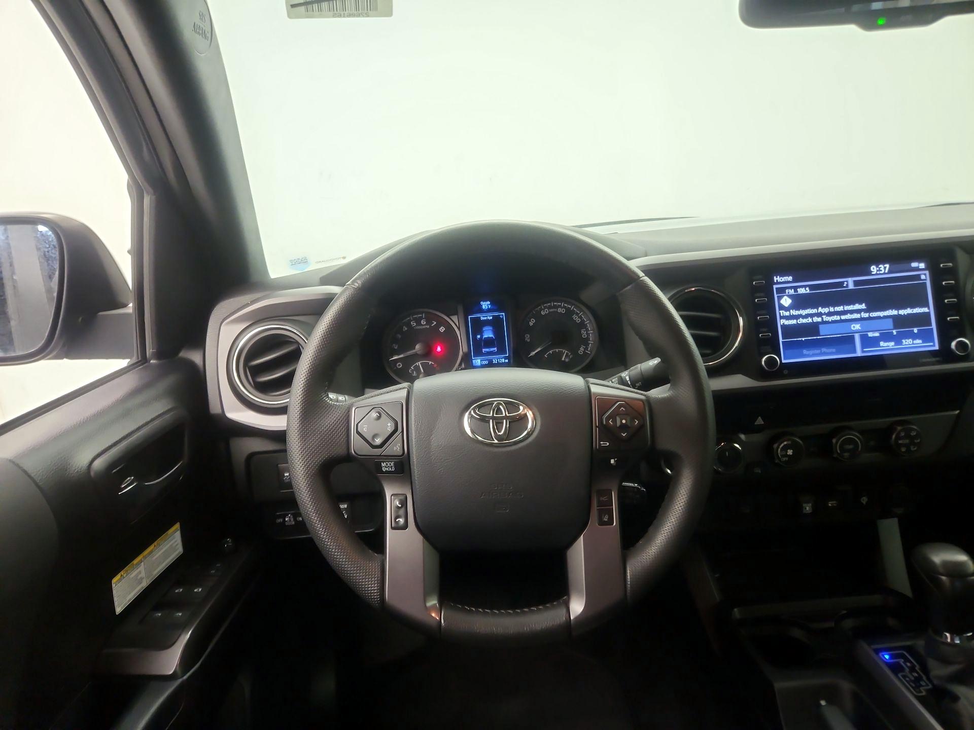 Thumbnail: 2020 Toyota Tacoma - 10