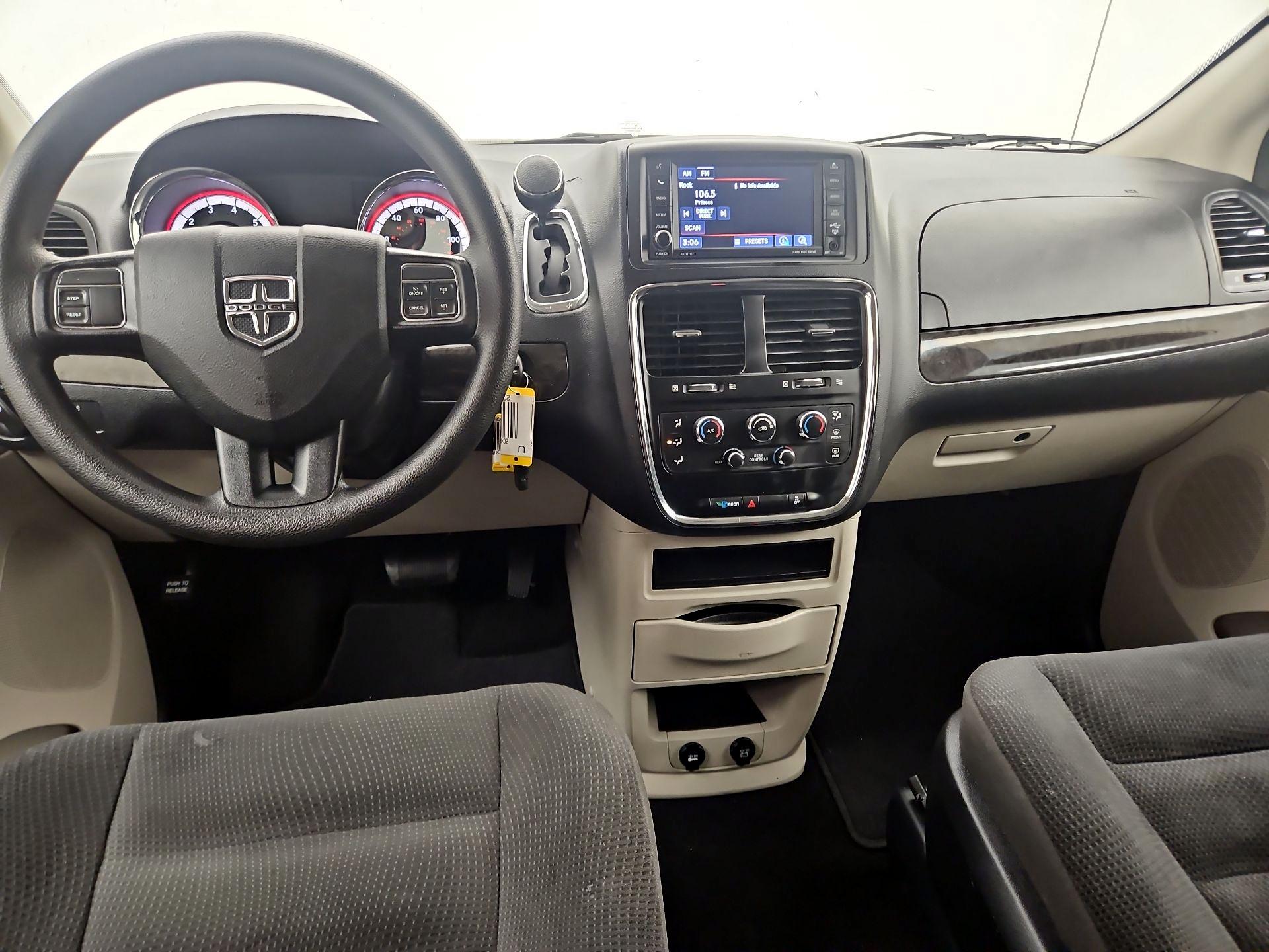 Thumbnail: 2020 Dodge Grand Caravan - 9