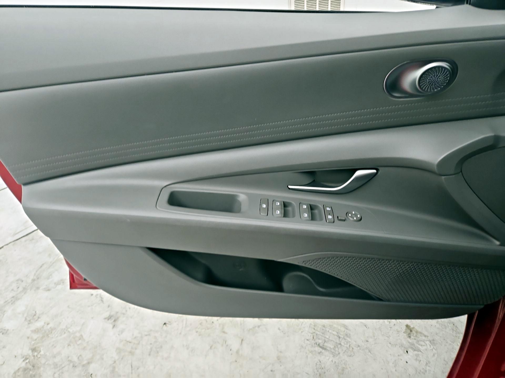 Thumbnail: 2023 Hyundai Elantra - 12