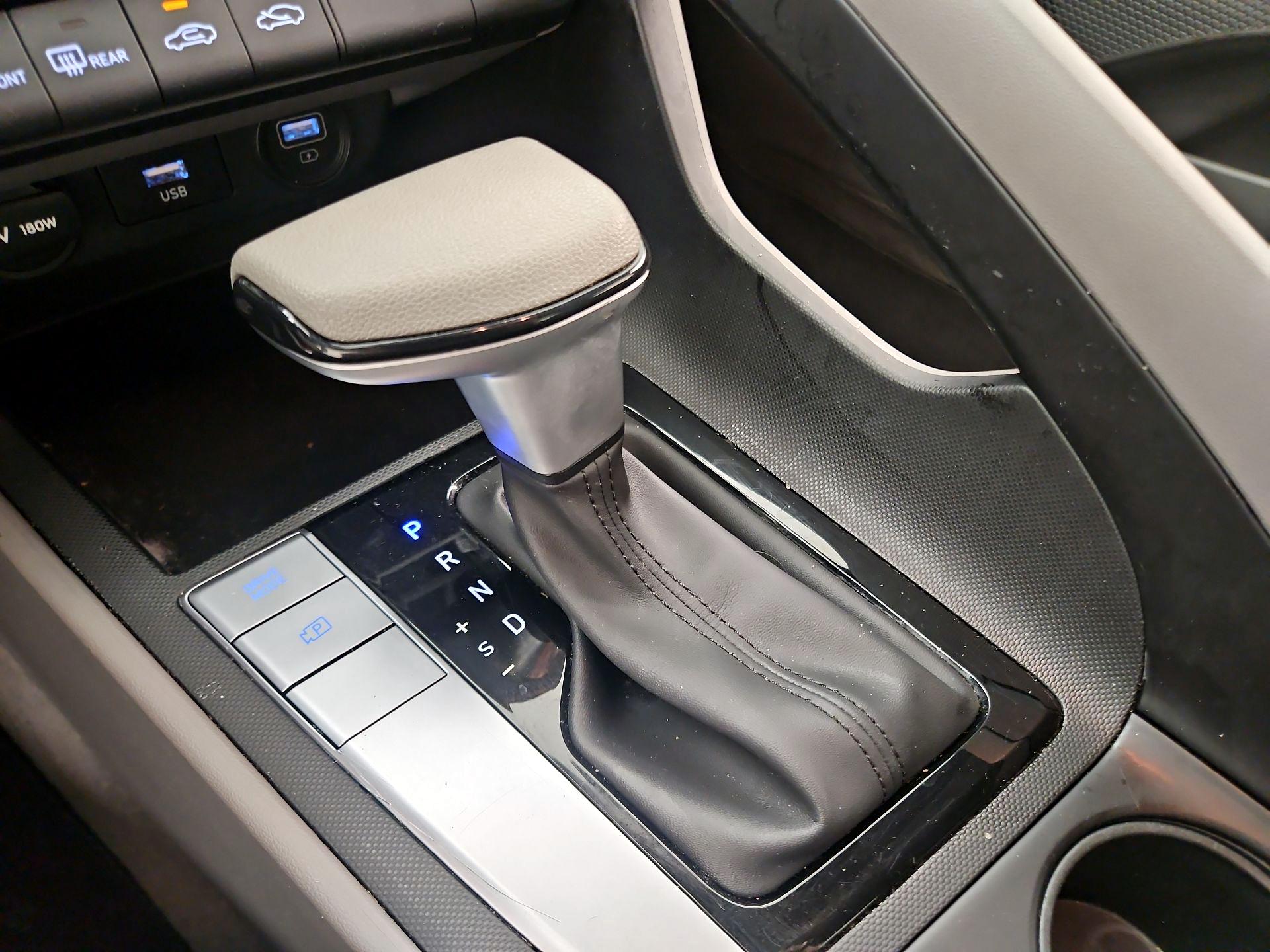 Thumbnail: 2023 Hyundai Elantra - 17