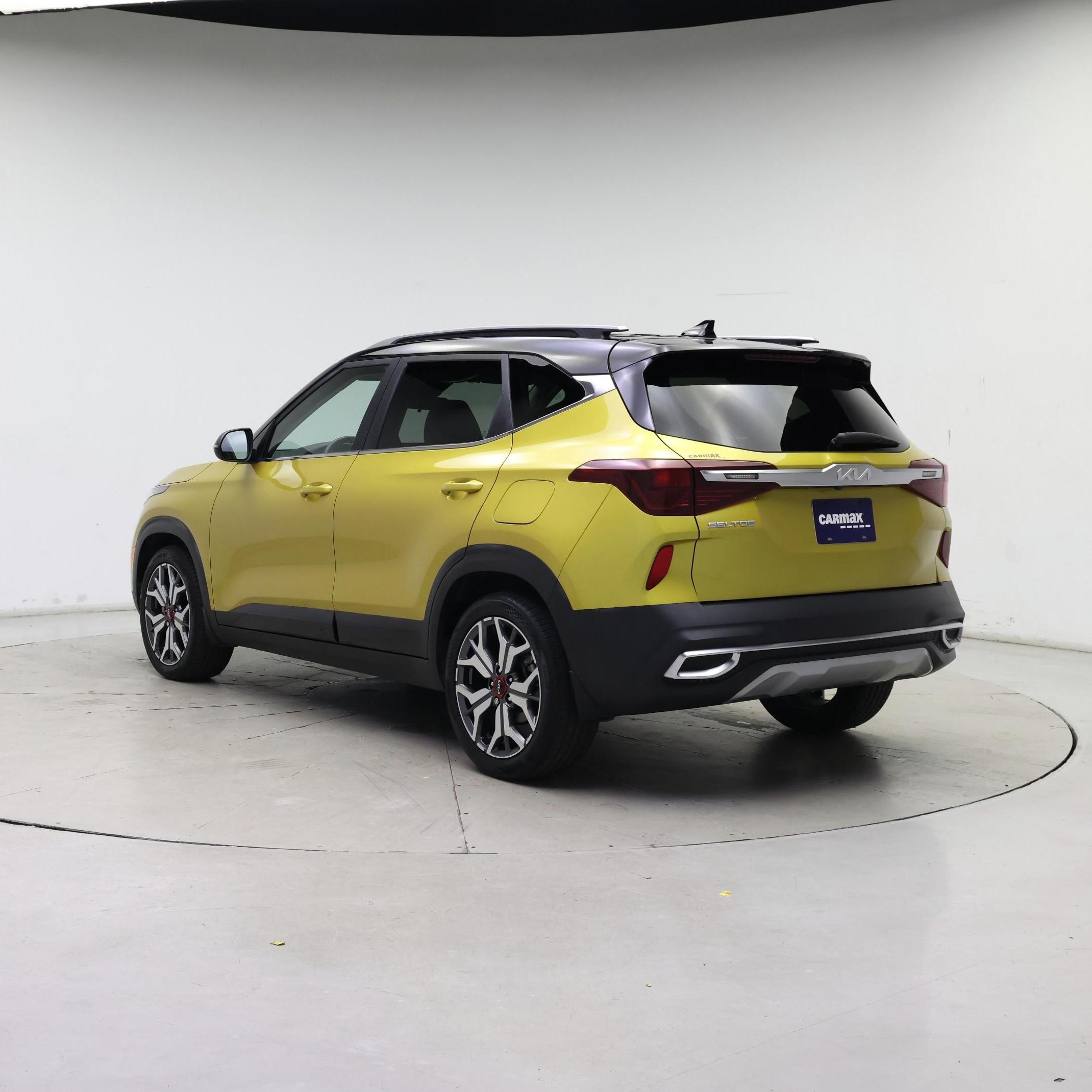 Thumbnail: 2023 Kia Seltos - 2