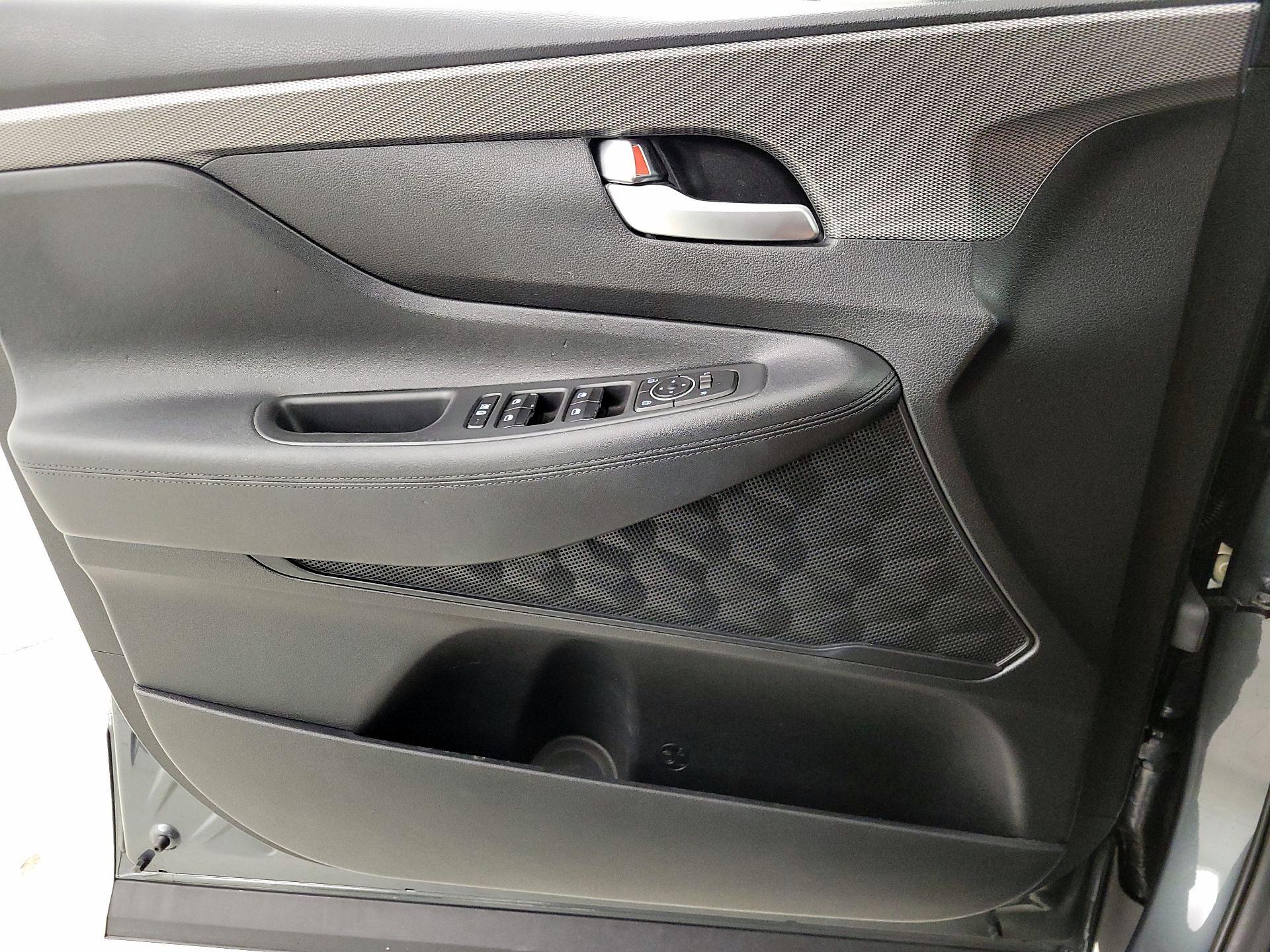 Thumbnail: 2019 Hyundai Santa Fe - 12