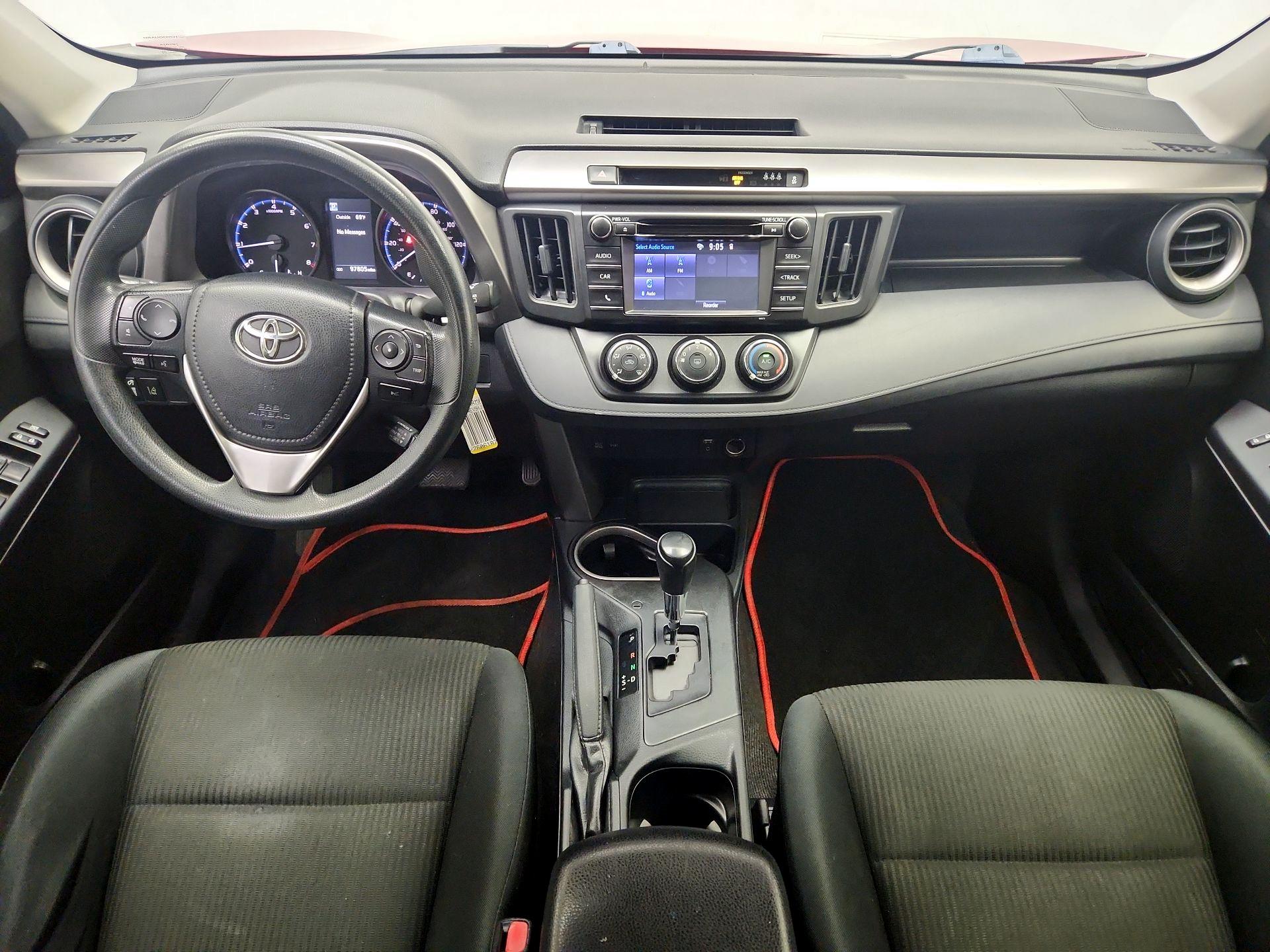 Thumbnail: 2017 Toyota RAV4 - 9