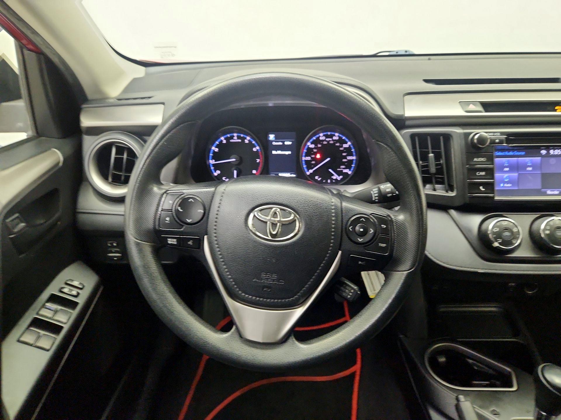 Thumbnail: 2017 Toyota RAV4 - 10