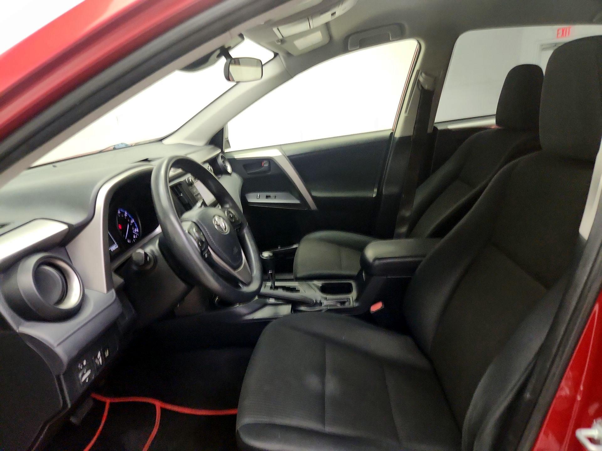 Thumbnail: 2017 Toyota RAV4 - 11