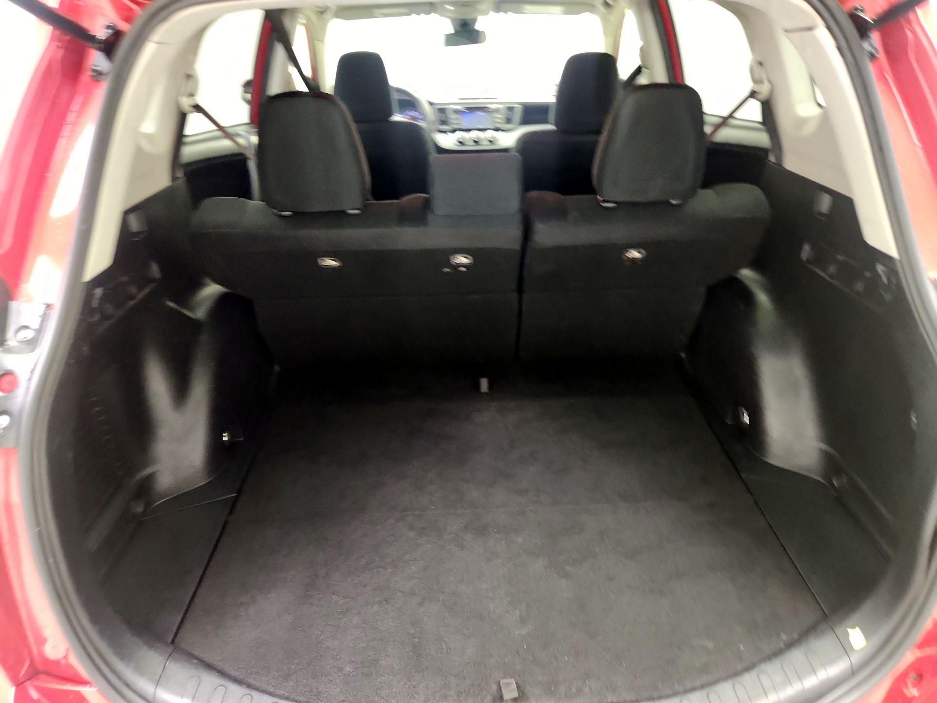 Thumbnail: 2017 Toyota RAV4 - 20