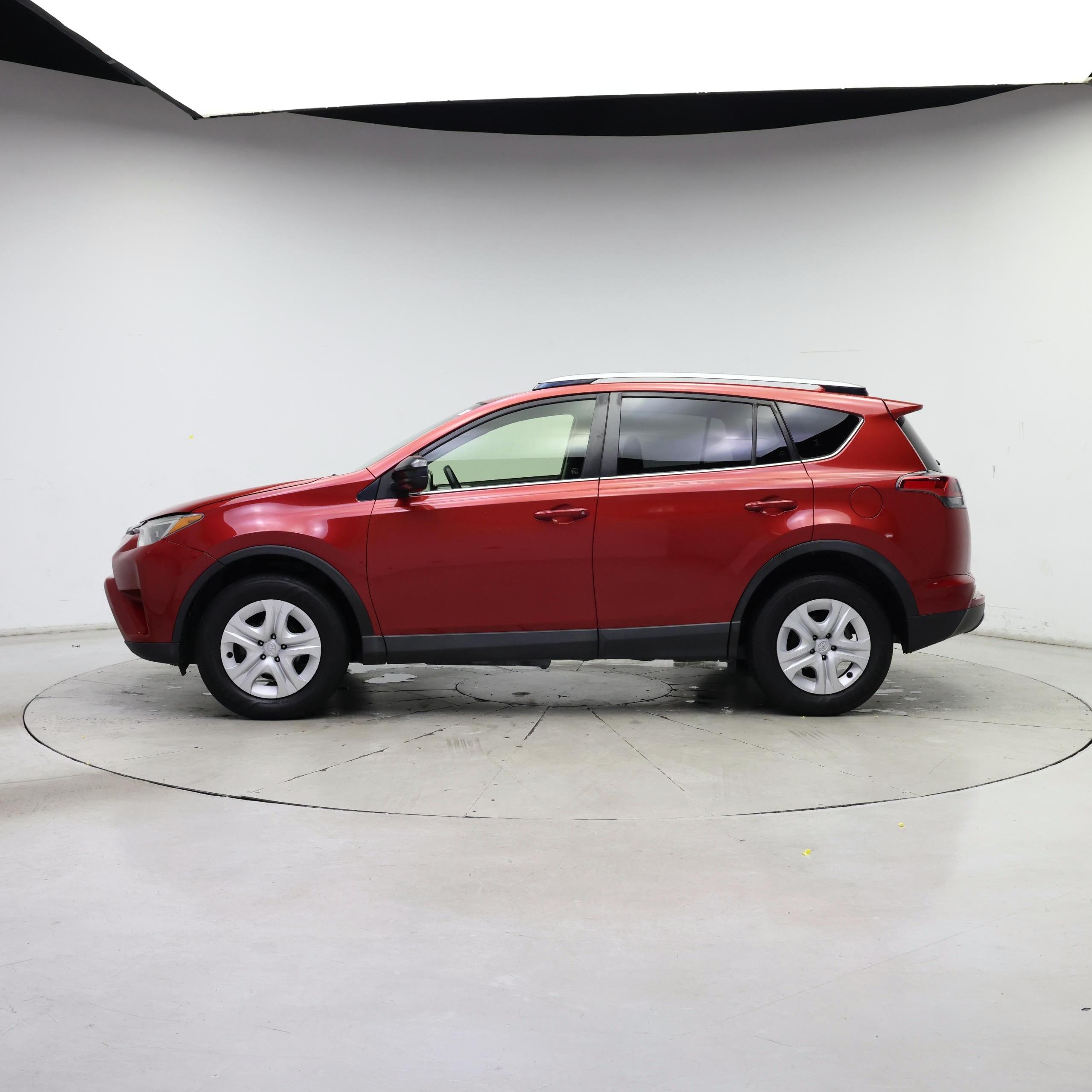 Thumbnail: 2017 Toyota RAV4 - 3