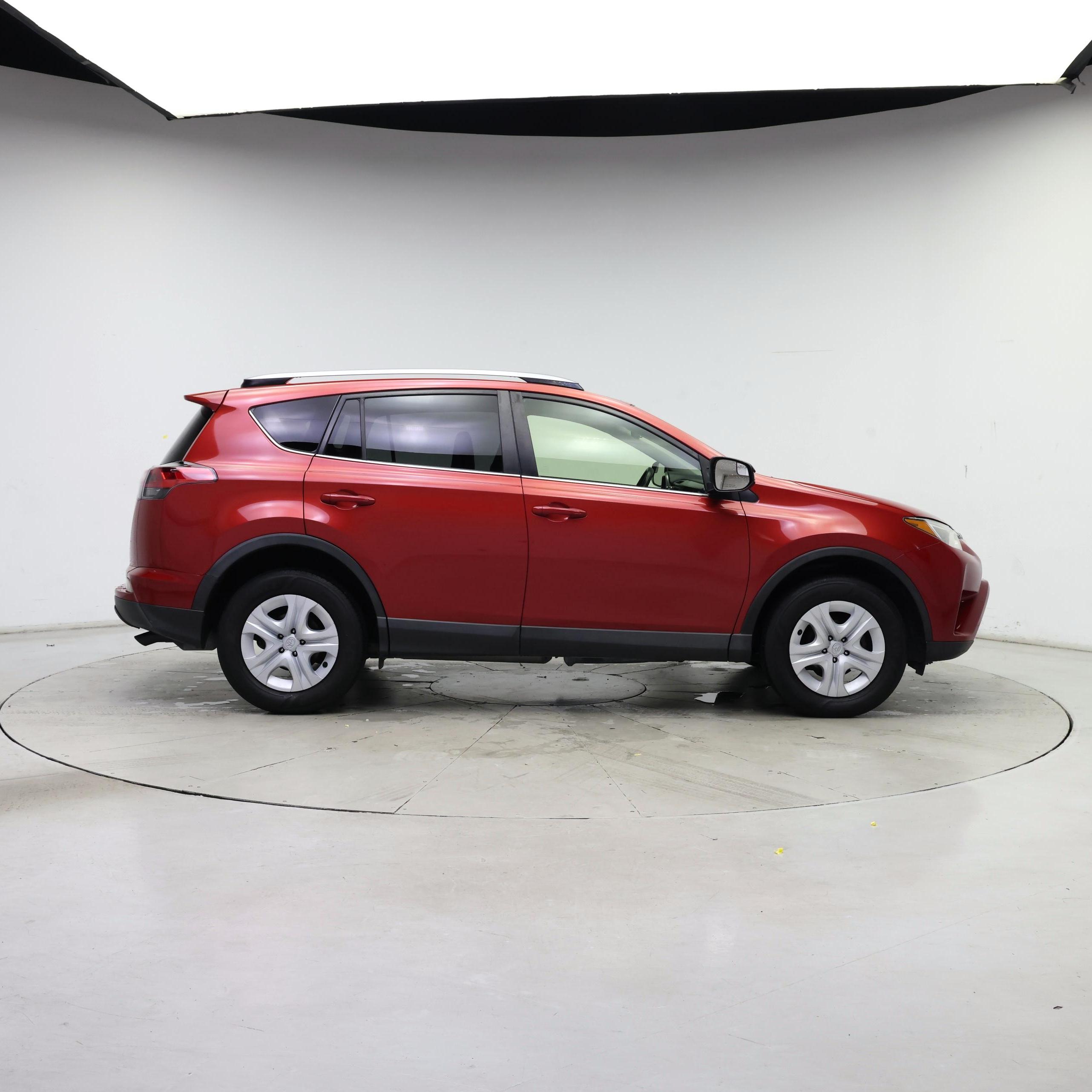 Thumbnail: 2017 Toyota RAV4 - 7