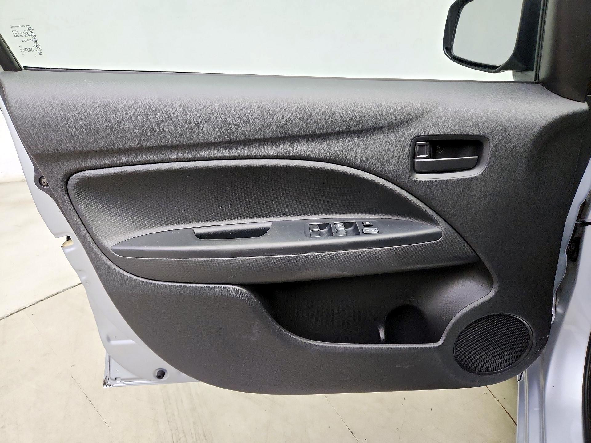 Thumbnail: 2018 Mitsubishi Mirage G4 - 12
