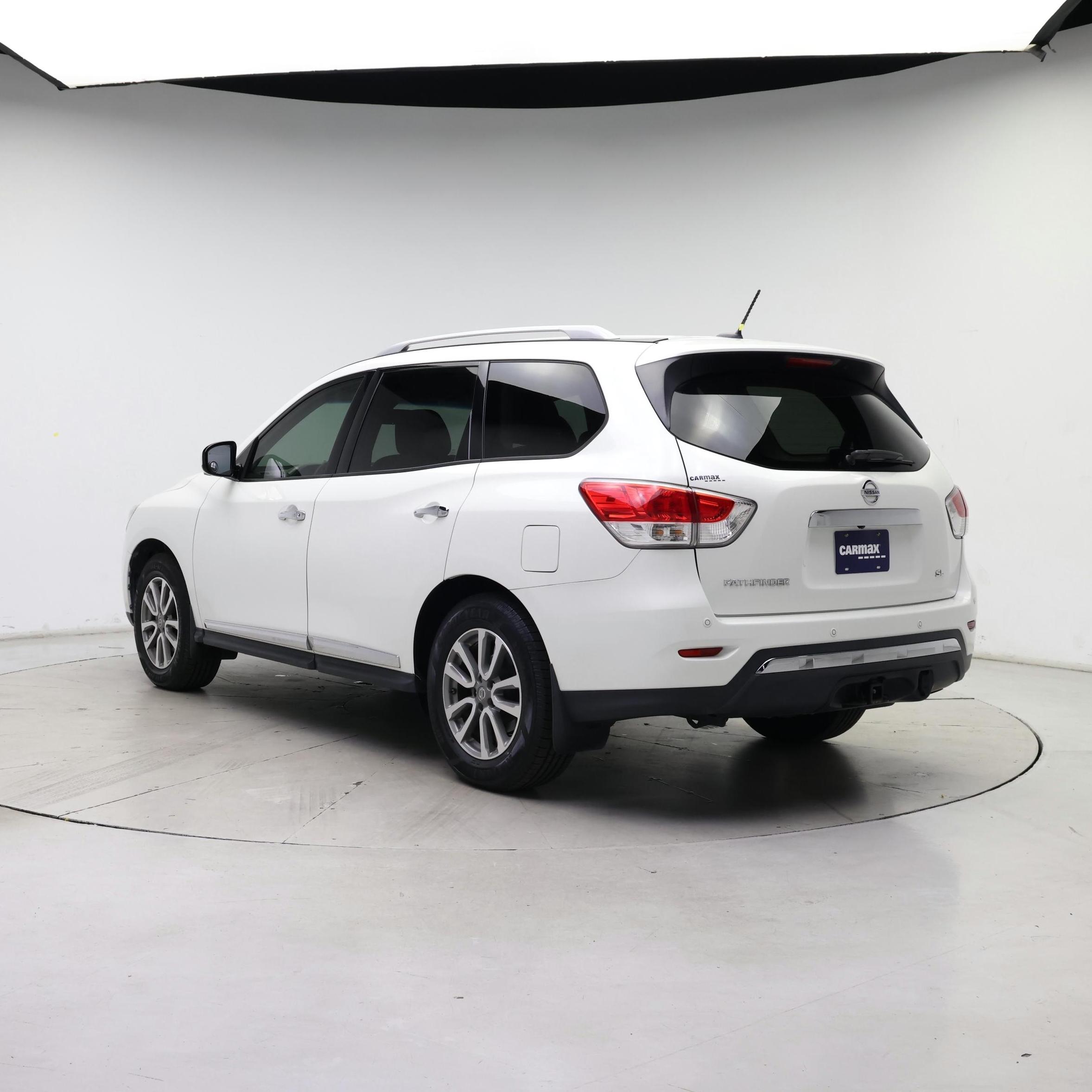 Thumbnail: 2016 Nissan Pathfinder - 2