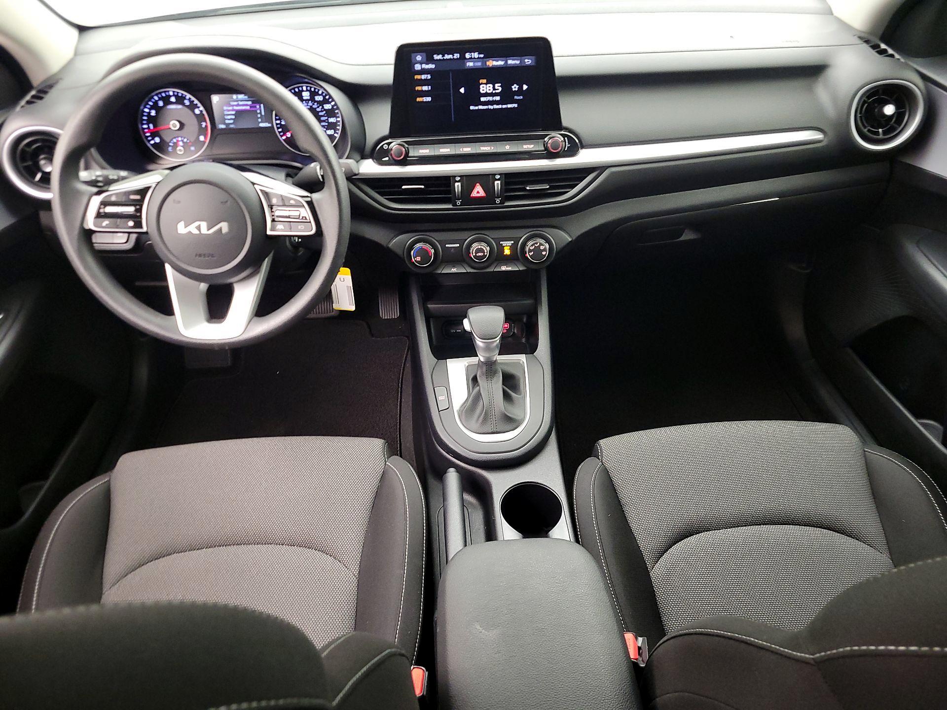 Thumbnail: 2024 Kia Forte - 9