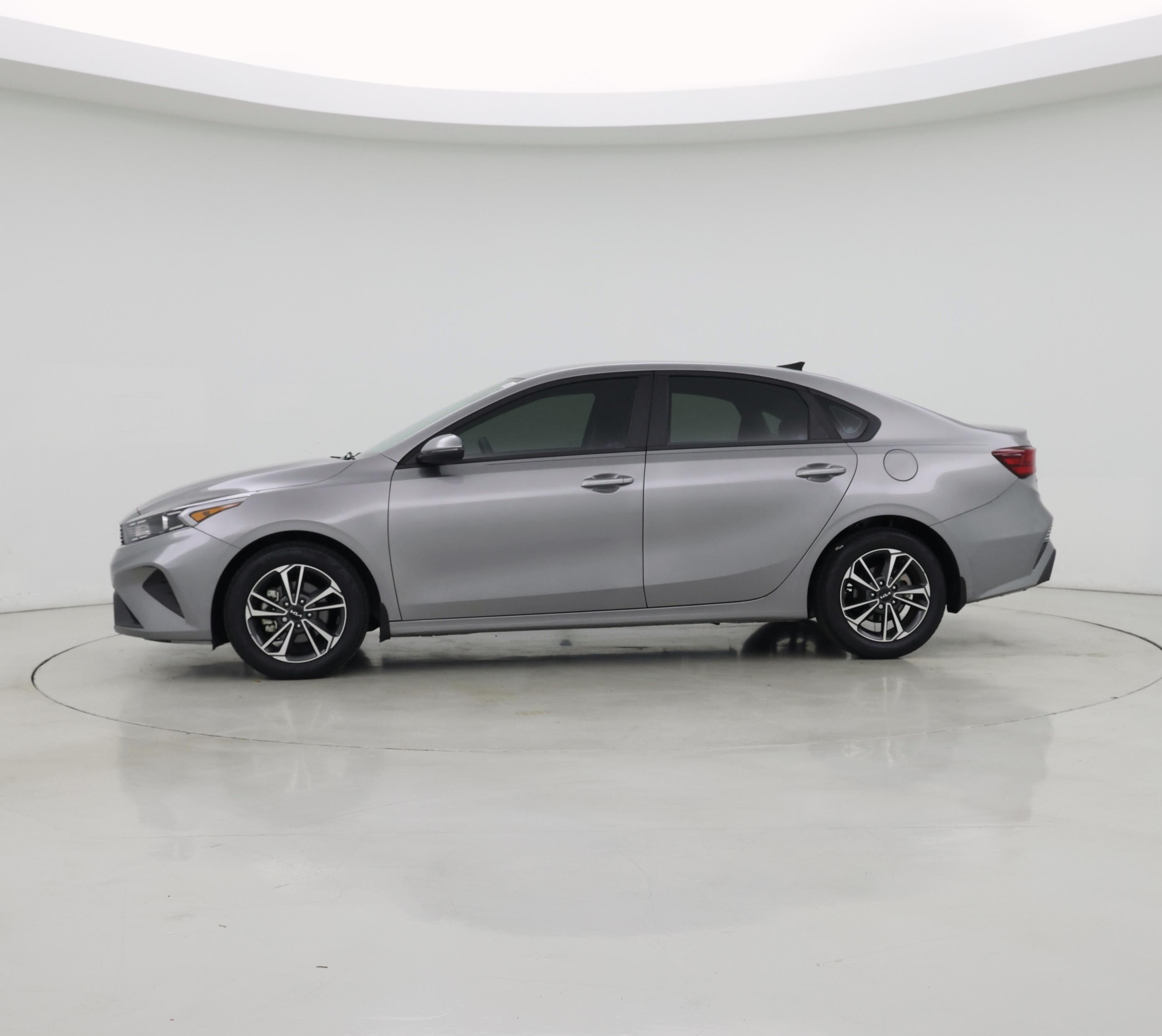 Thumbnail: 2024 Kia Forte - 3