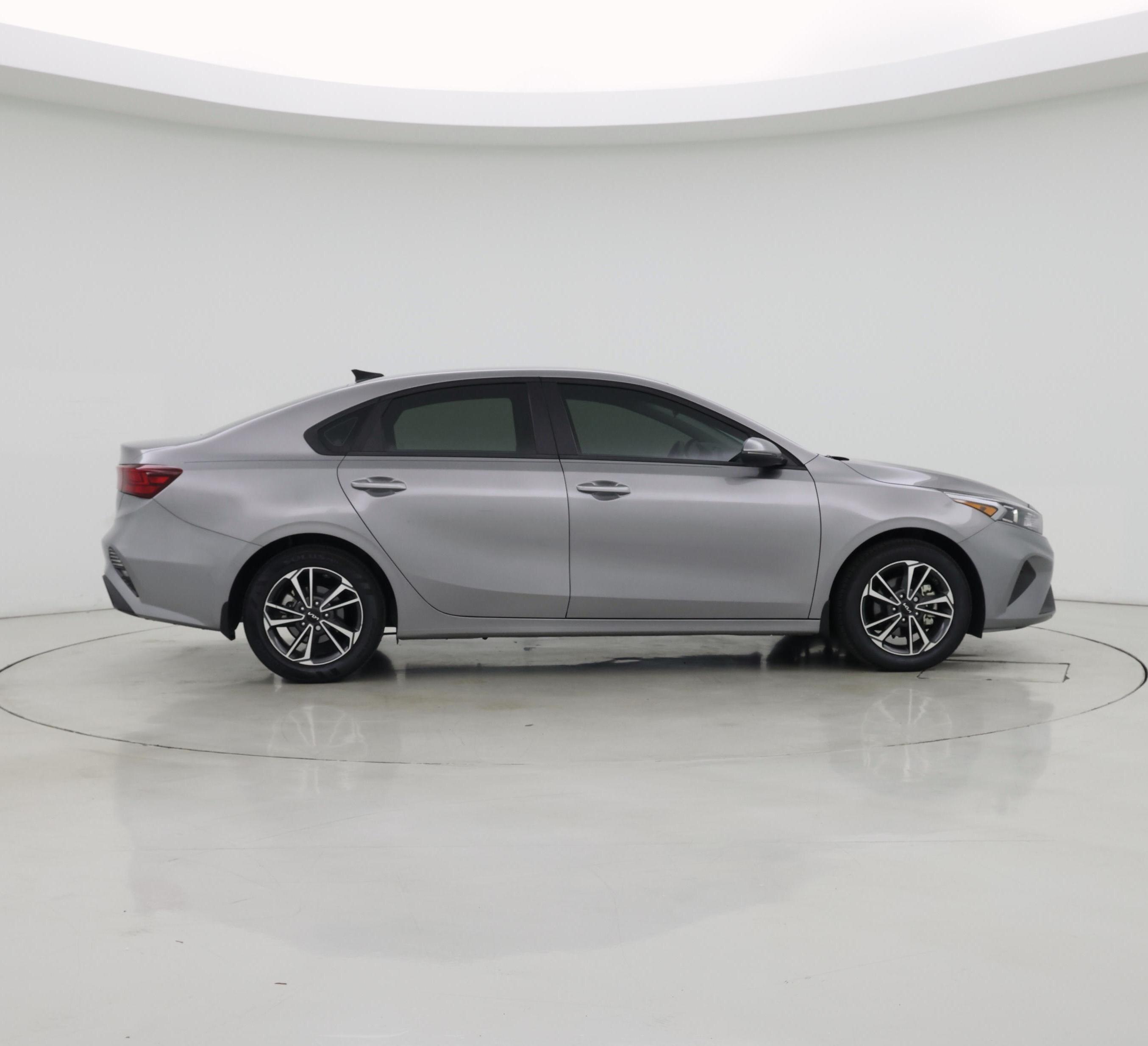Thumbnail: 2024 Kia Forte - 7