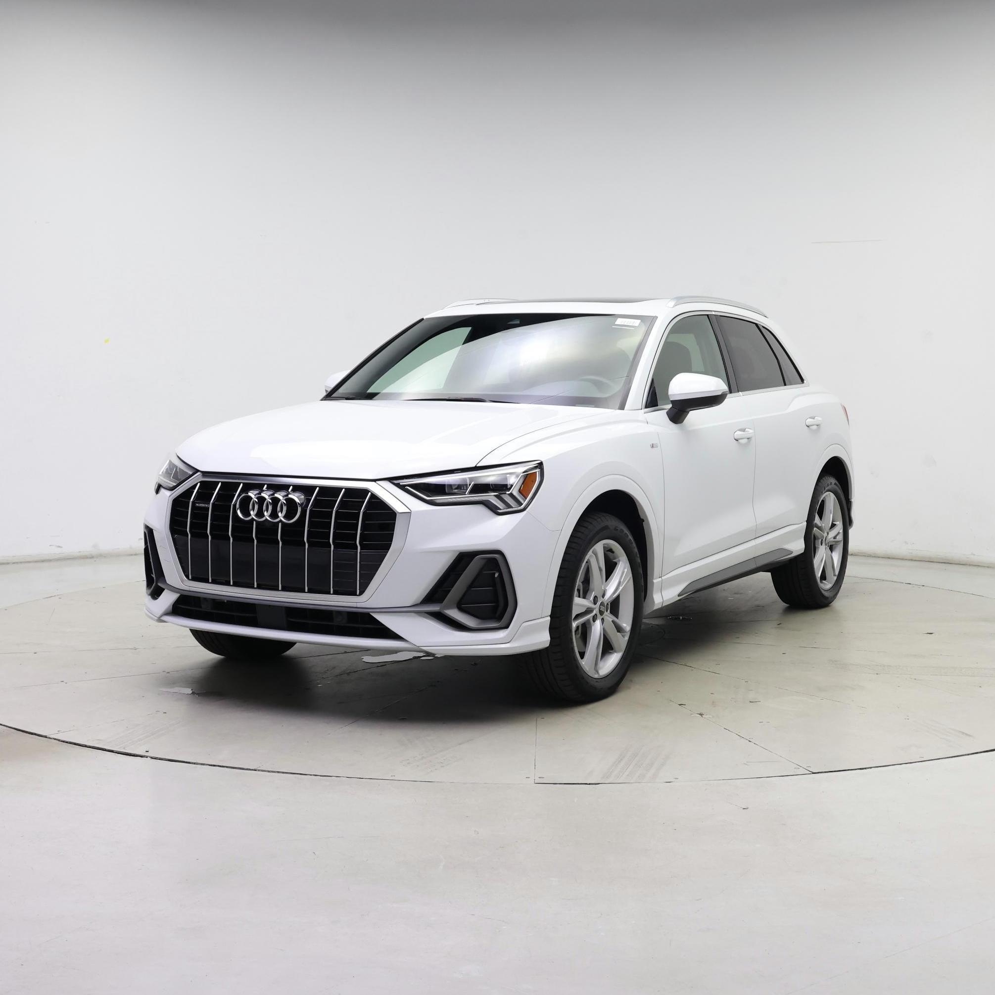 Thumbnail: 2022 Audi Q3 - 4