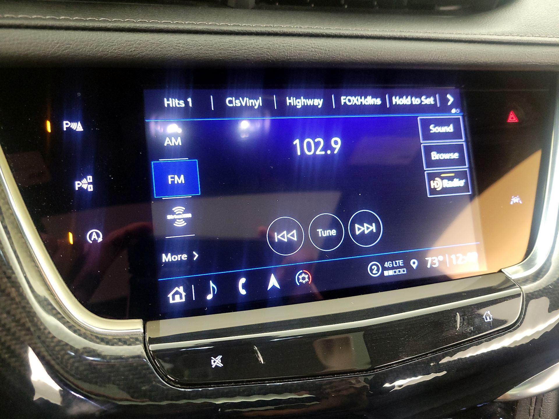 Thumbnail: 2023 Cadillac XT6 - 16