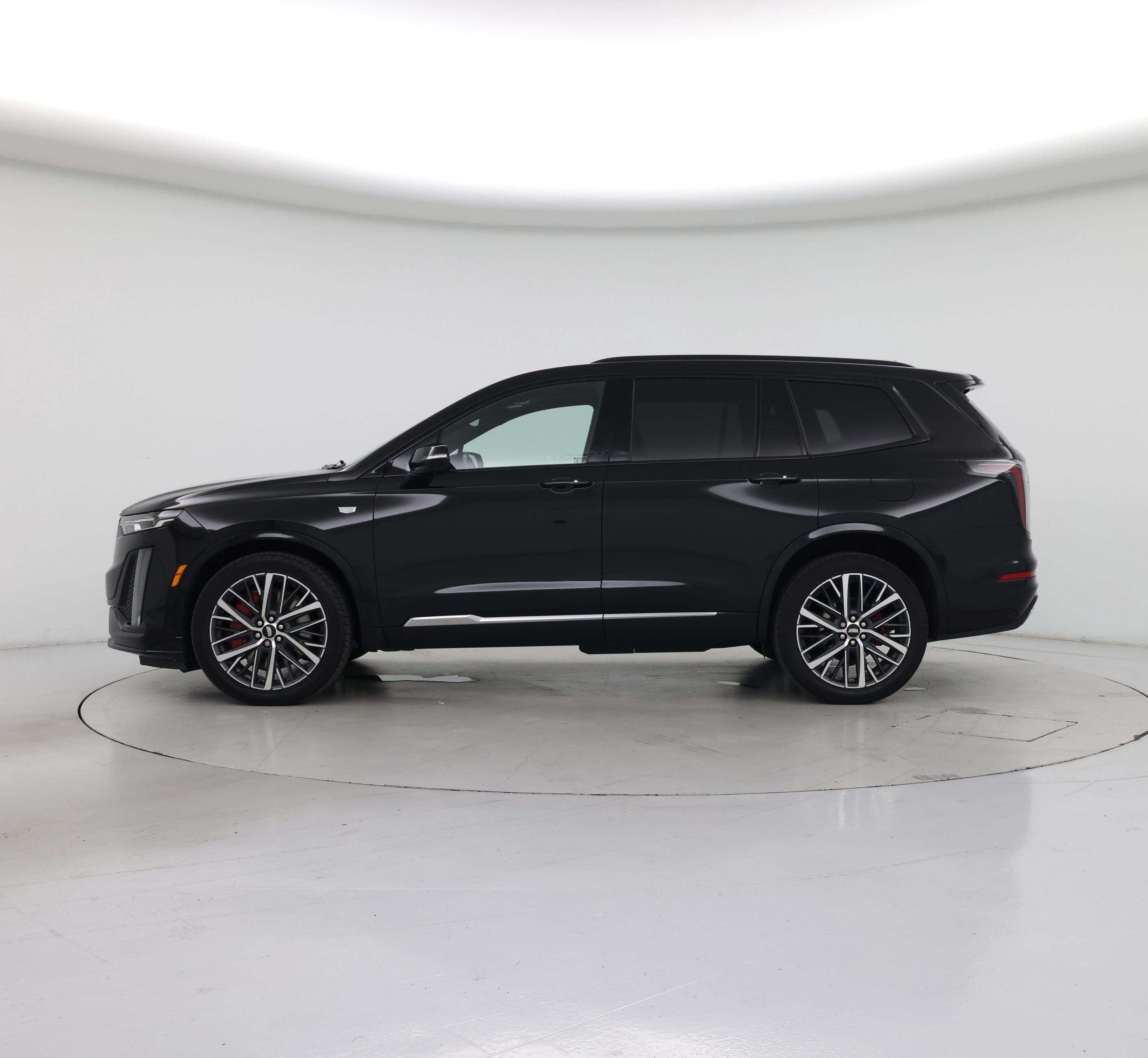 Thumbnail: 2023 Cadillac XT6 - 3