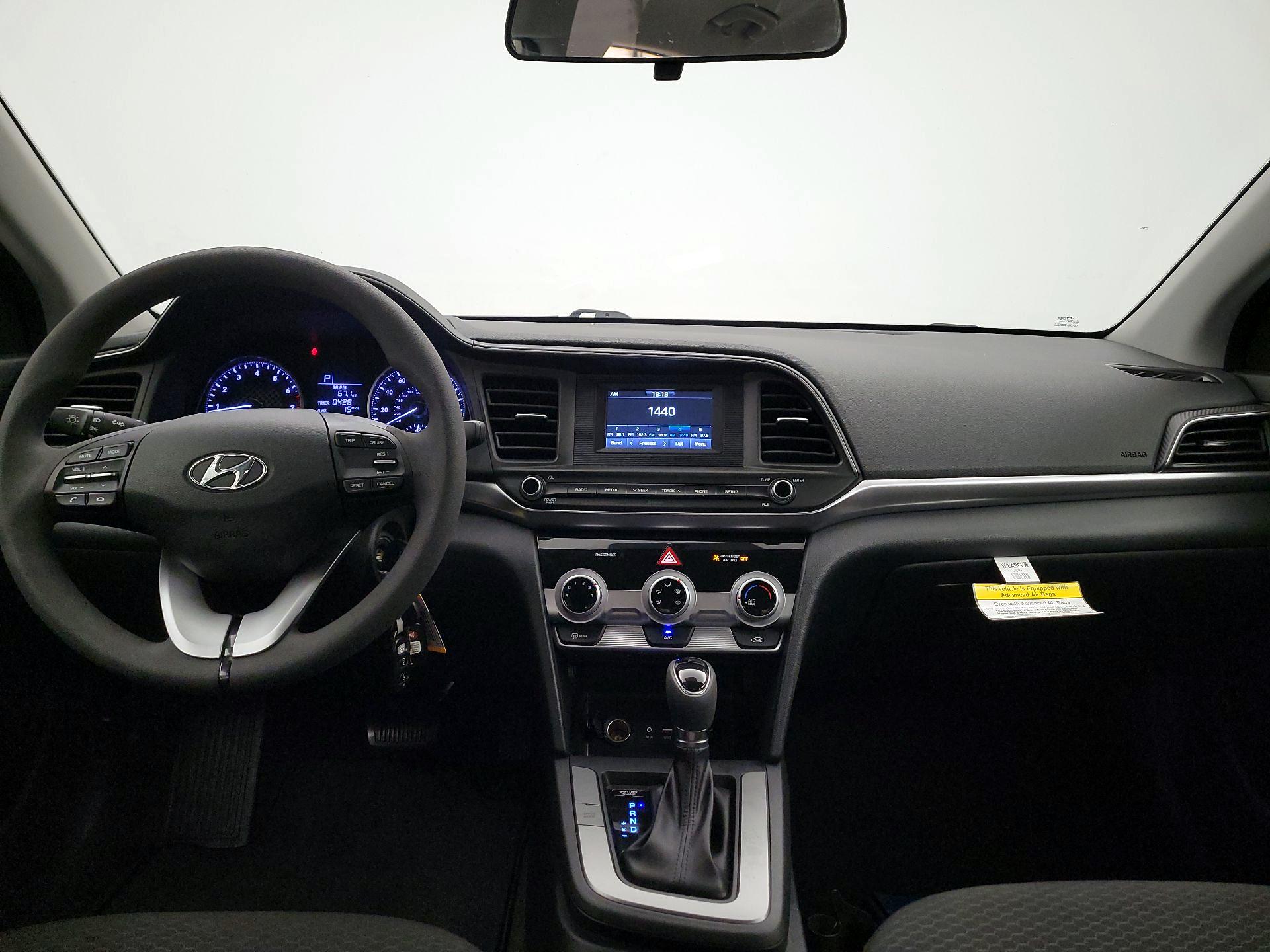 Thumbnail: 2019 Hyundai Elantra - 9