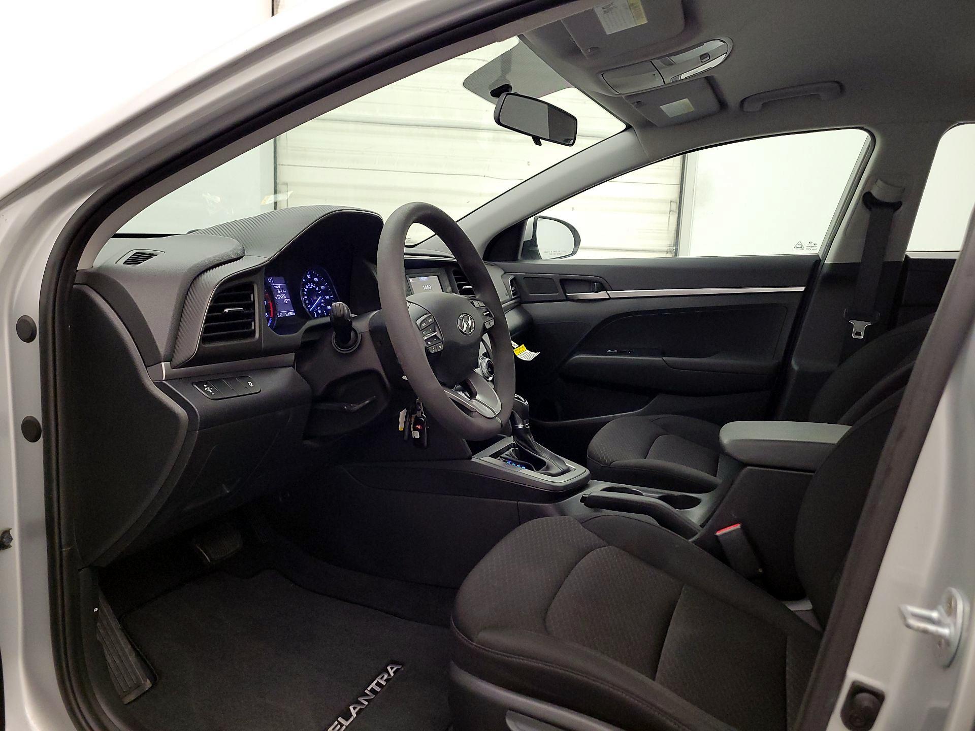 Thumbnail: 2019 Hyundai Elantra - 11