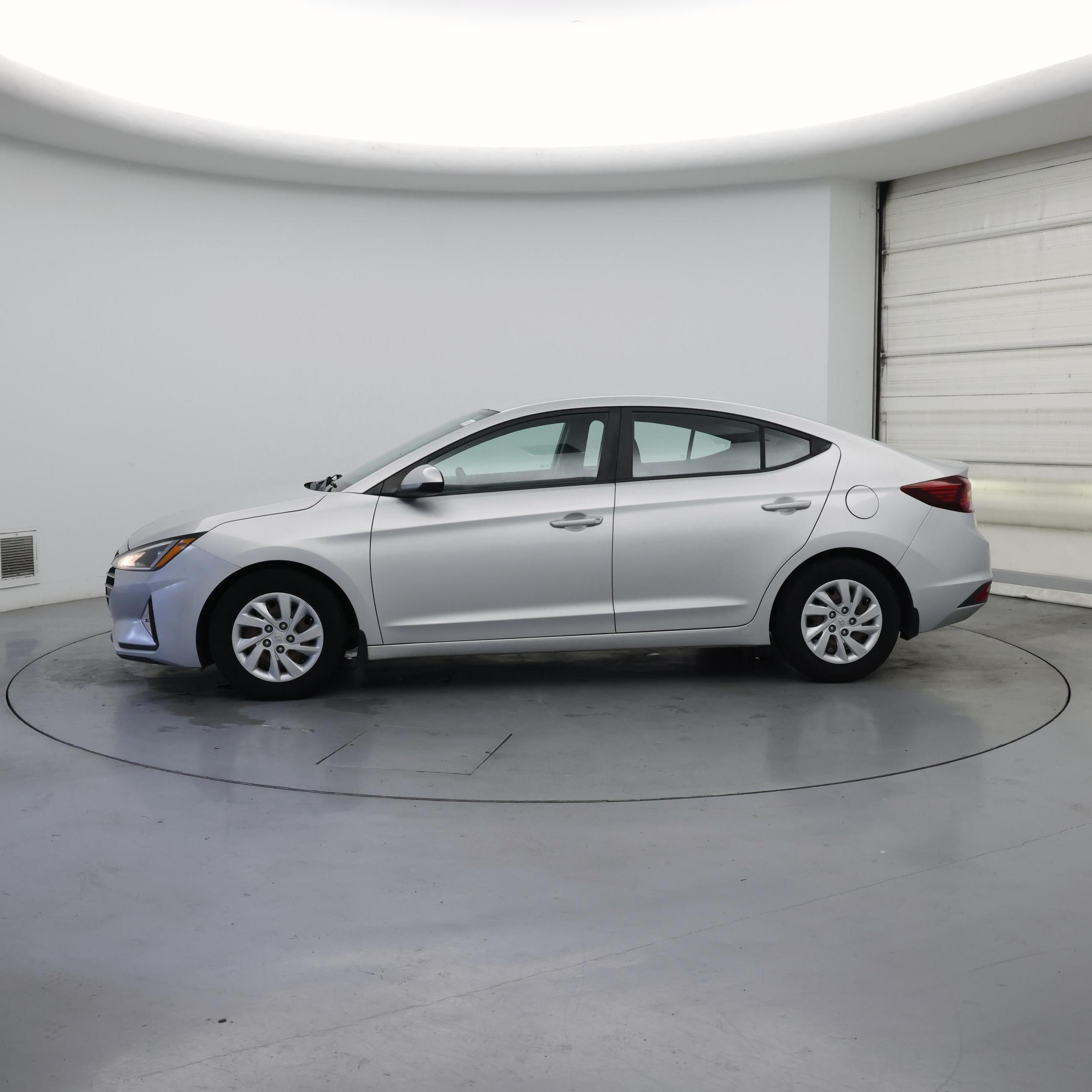 Thumbnail: 2019 Hyundai Elantra - 3