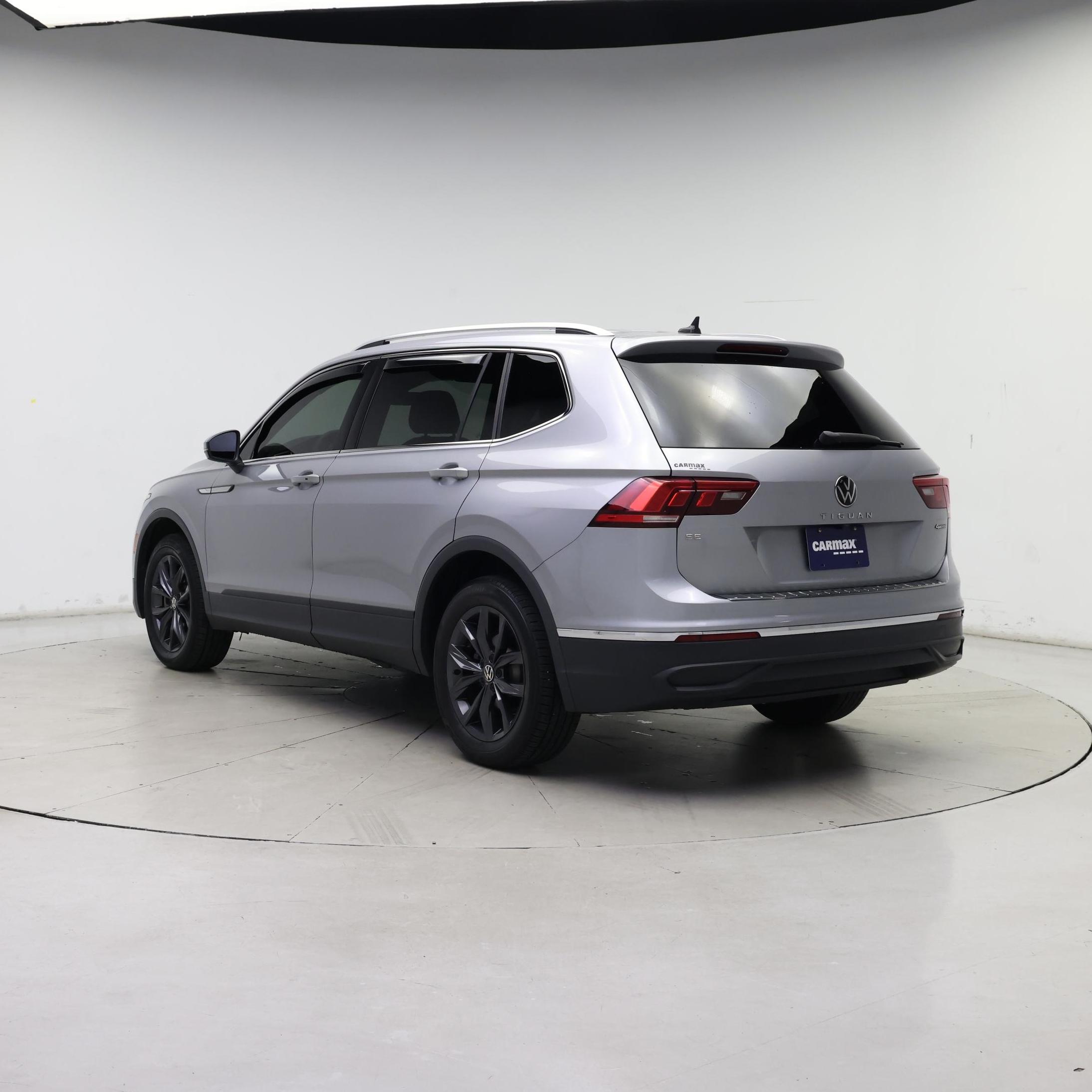Thumbnail: 2022 Volkswagen Tiguan - 2