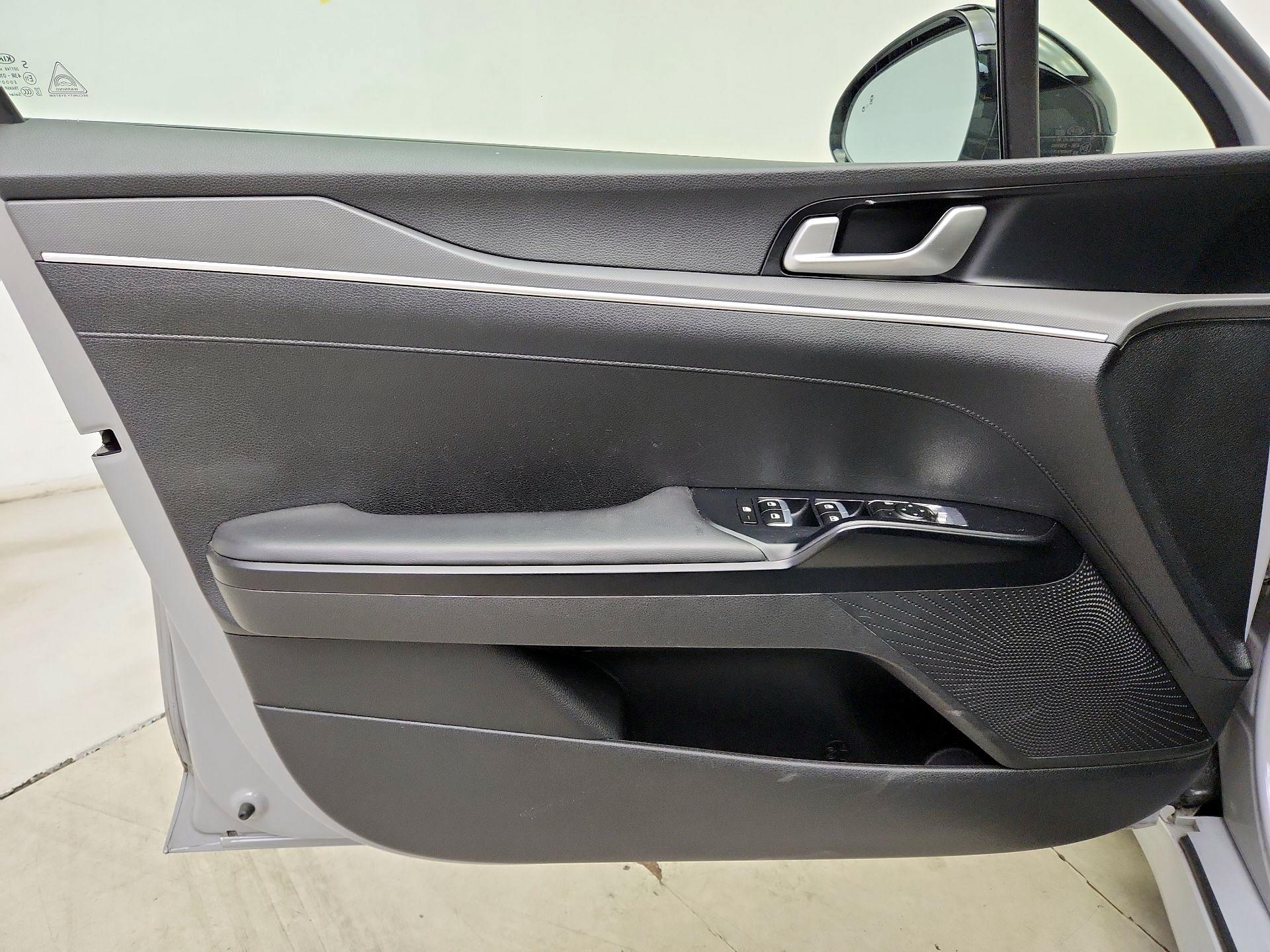 Thumbnail: 2021 Kia K5 - 12