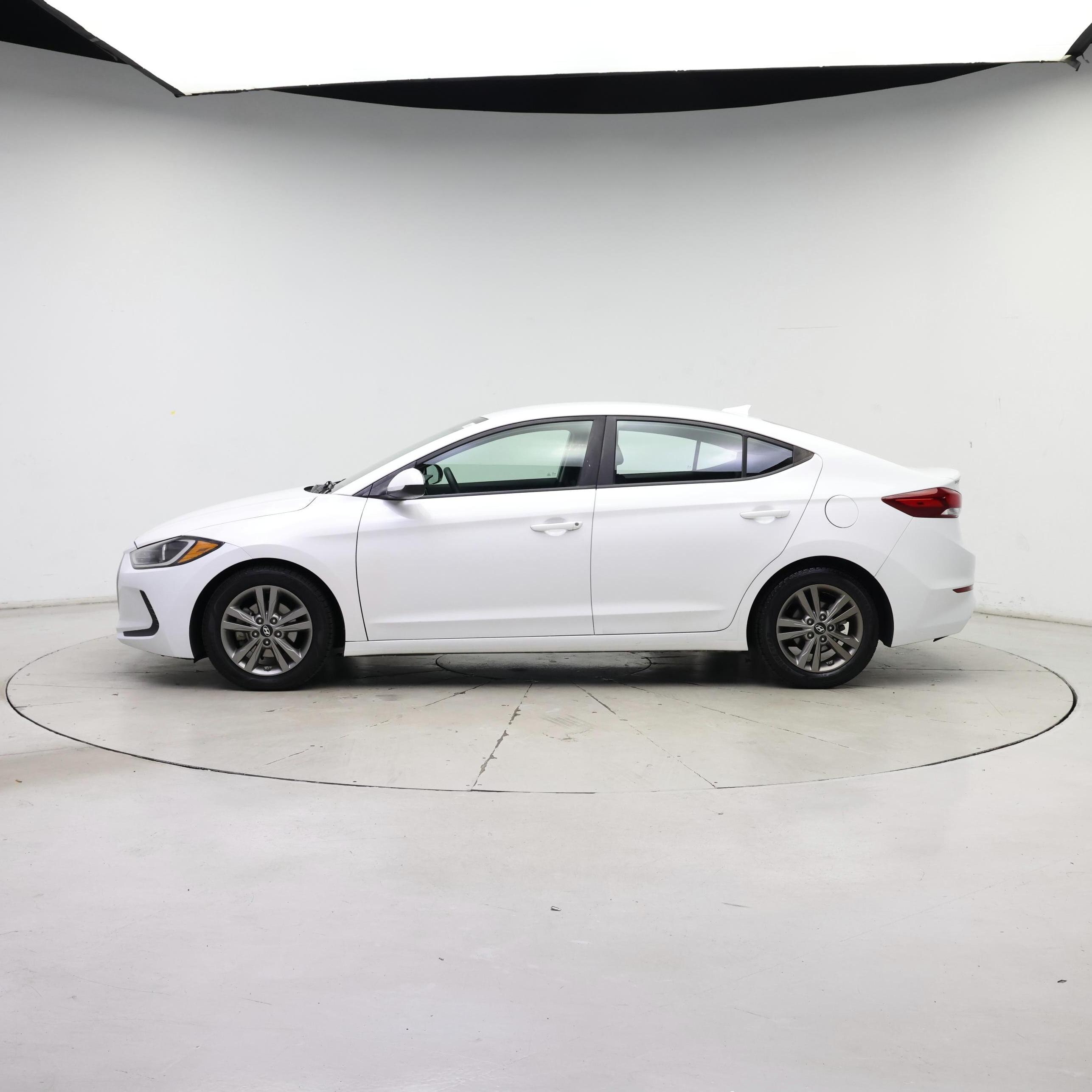Thumbnail: 2018 Hyundai Elantra - 3