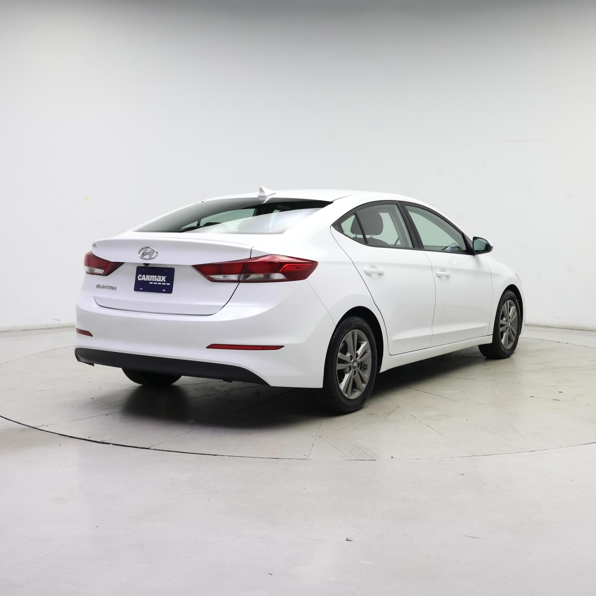 Thumbnail: 2018 Hyundai Elantra - 8