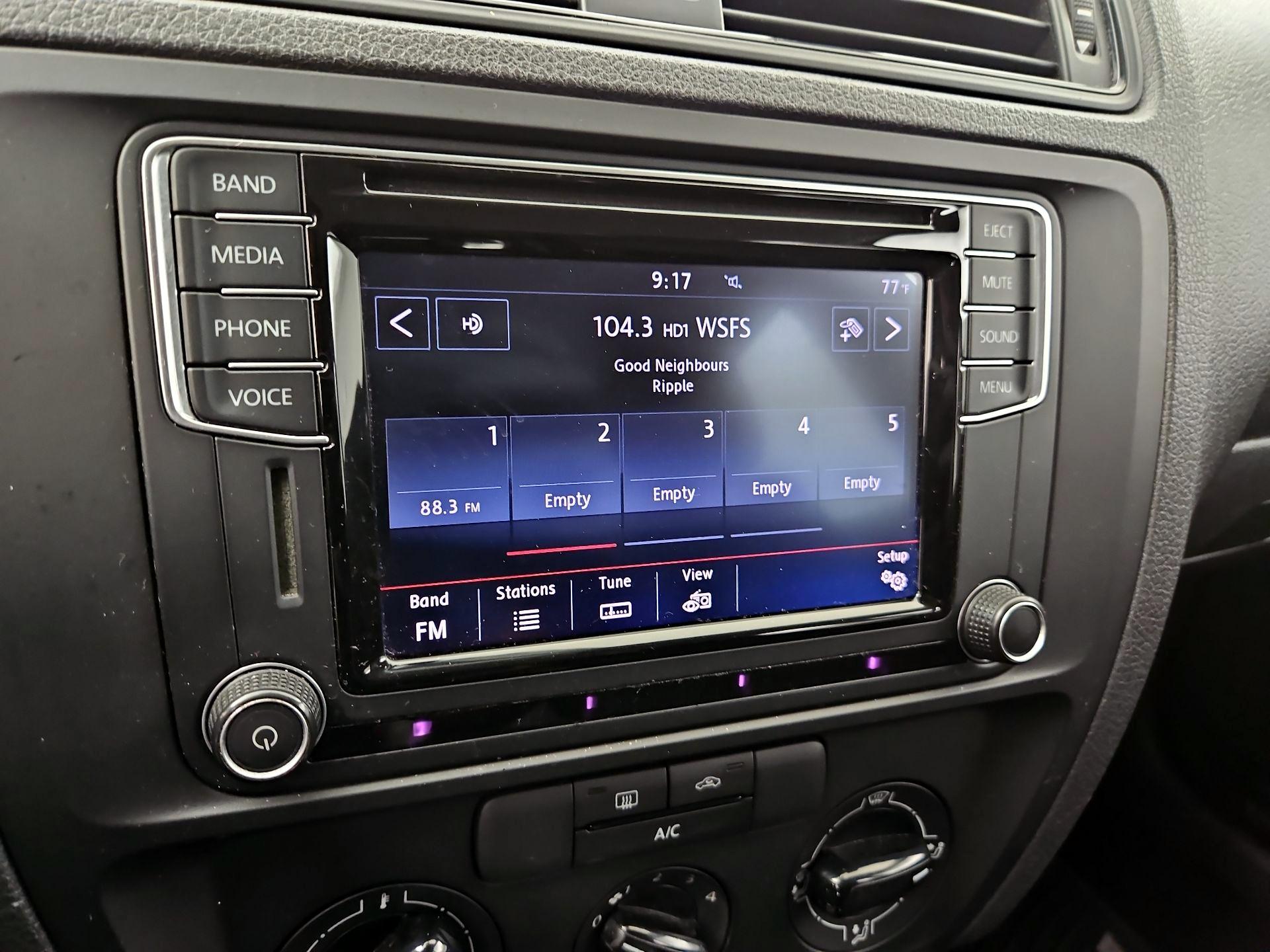 Thumbnail: 2016 Volkswagen Jetta - 15