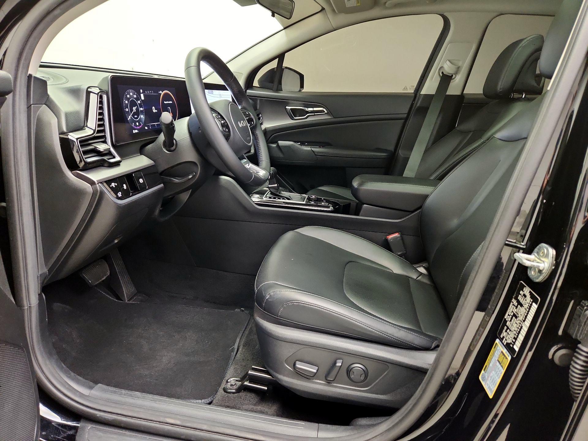 Thumbnail: 2023 Kia Sportage - 11