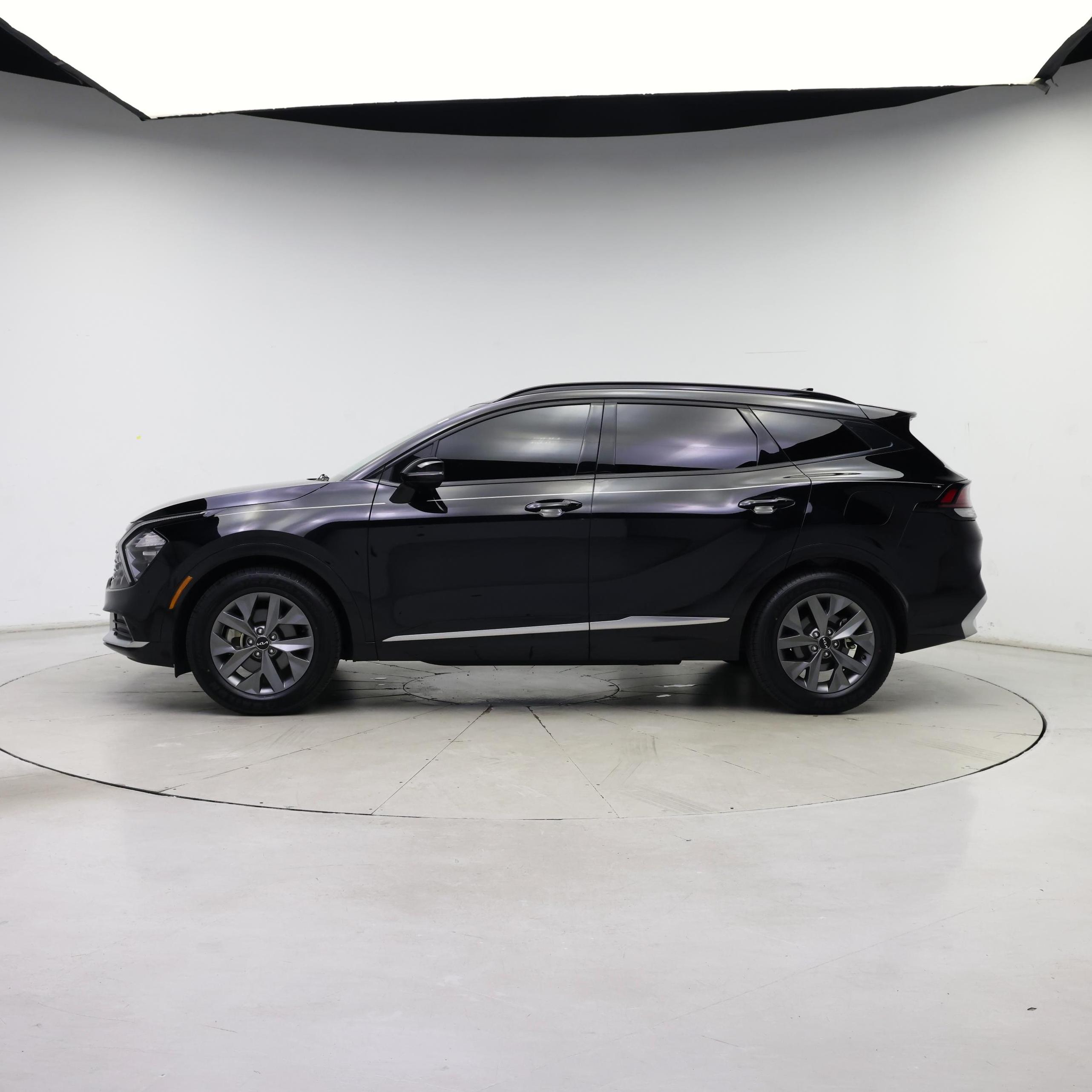 Thumbnail: 2023 Kia Sportage - 3